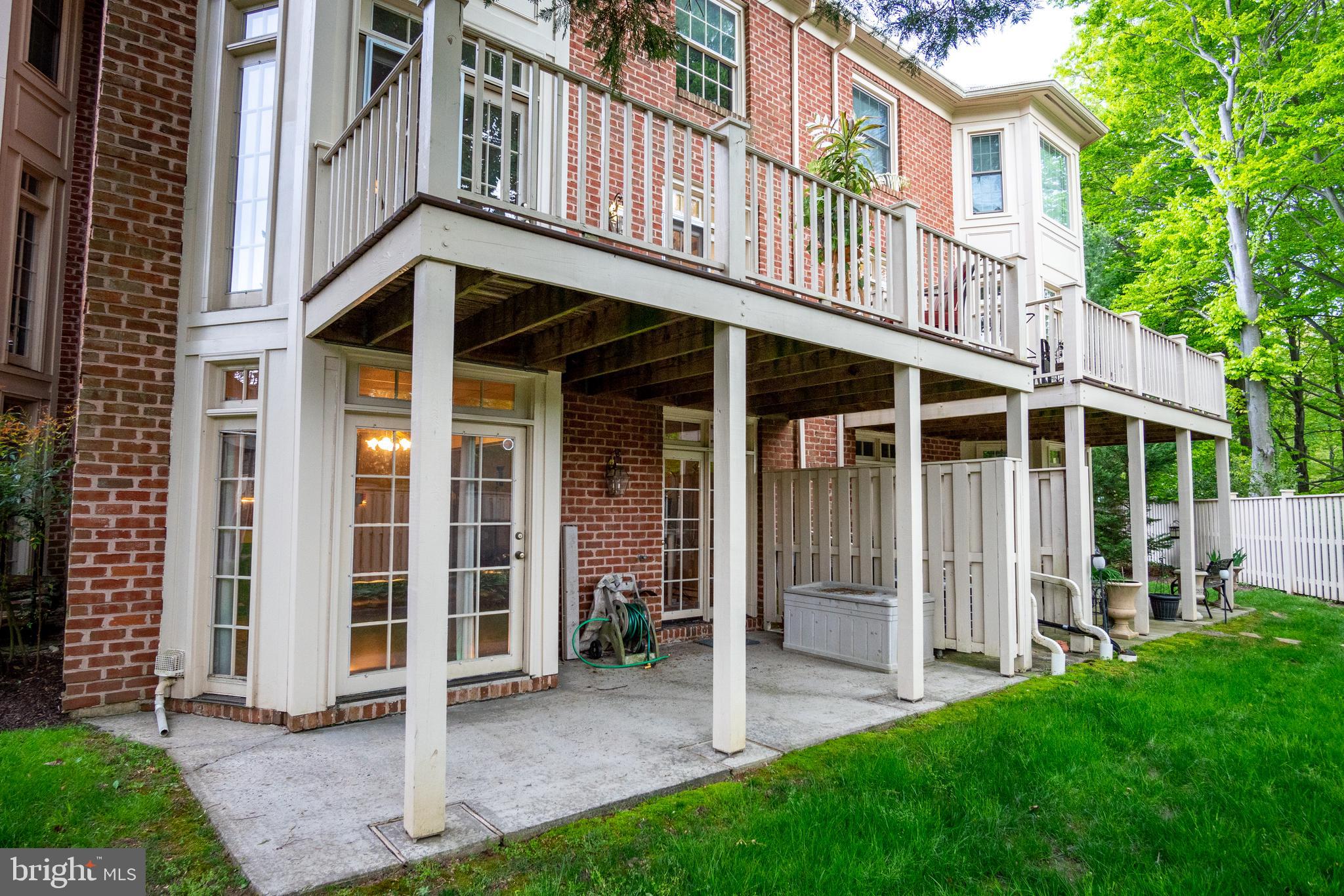 WELLINGTON WOODS - Residential Lease