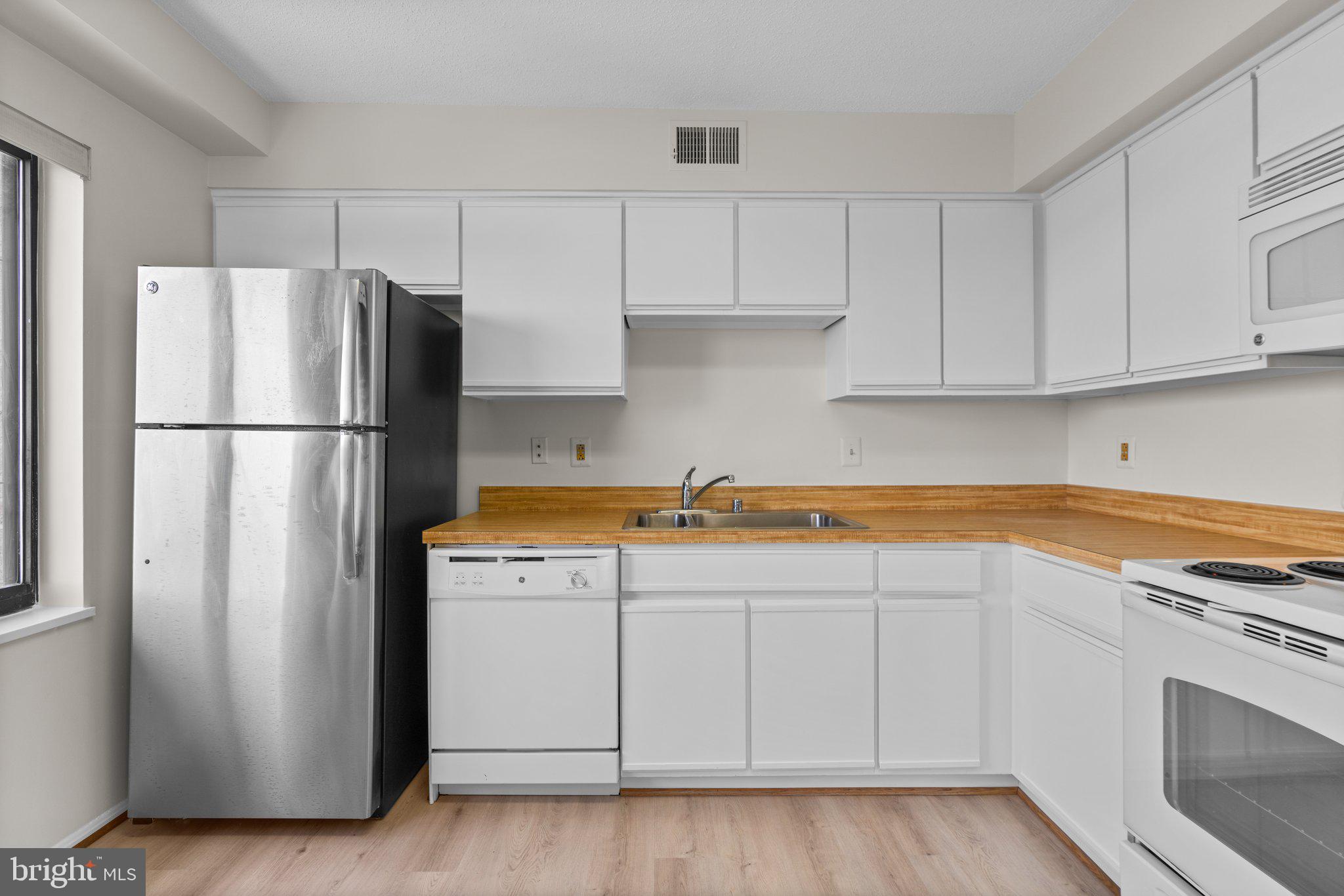 FAIRWAYS NORTH - Residential