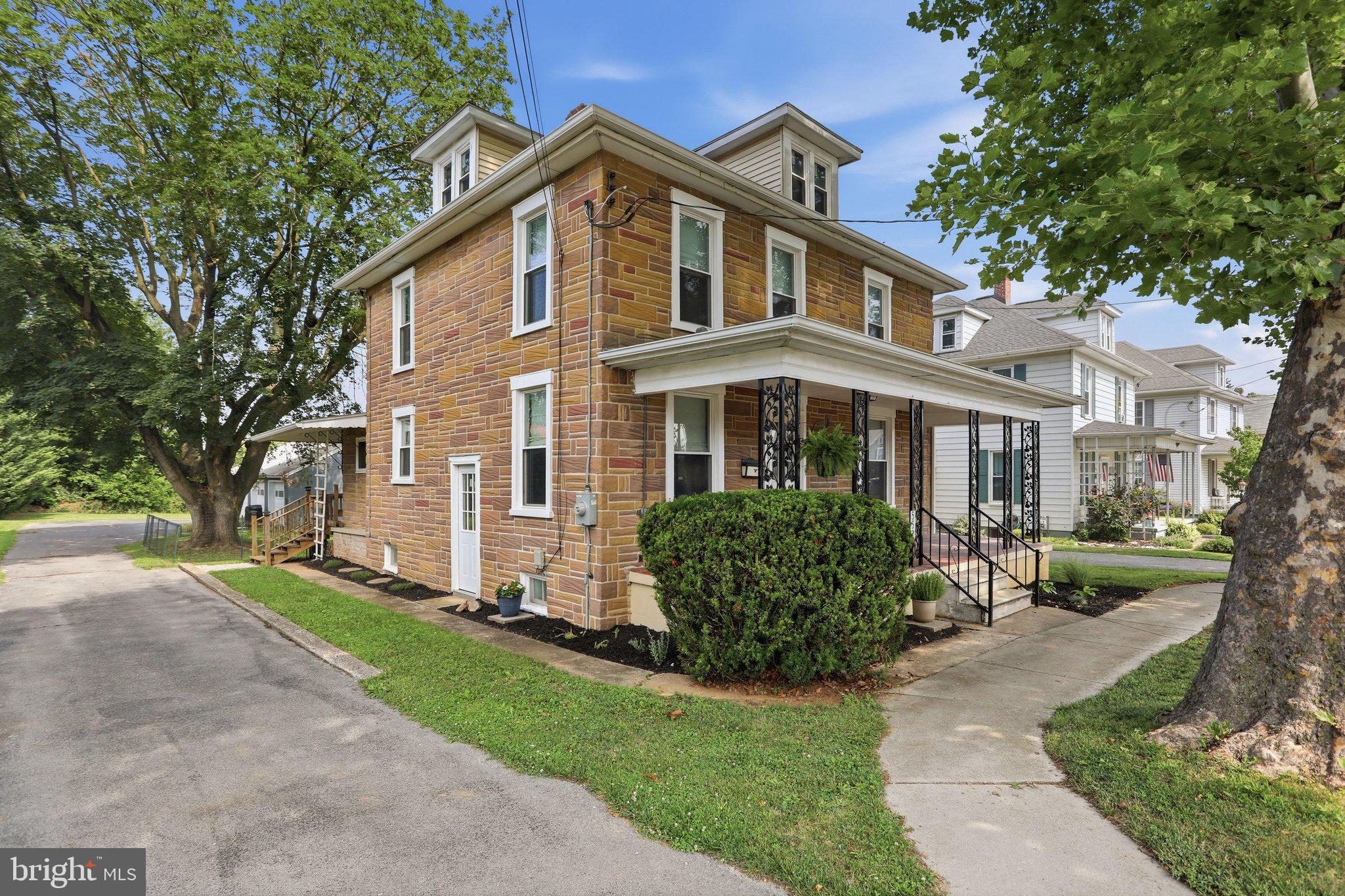 552 N ALLISON STREET