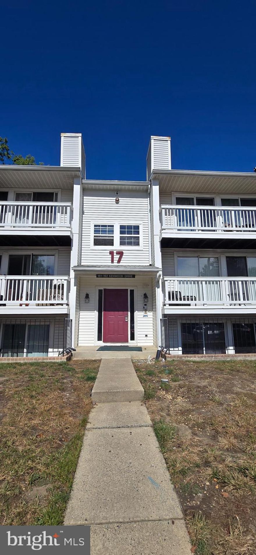 Lovely upper level unit located at Kenwood Condominium. Large living space with great size master bedroom. Make your appointment today! just 20 minutes to Philadelphia, 40 minutes to the shore, and close to shopping and dining on Crosskeys and the Gloucester Premium Outlets. Don't miss your chance to tour
Property is being sold as-is. FHA is not accepted in this community. Schedule a tour today!!