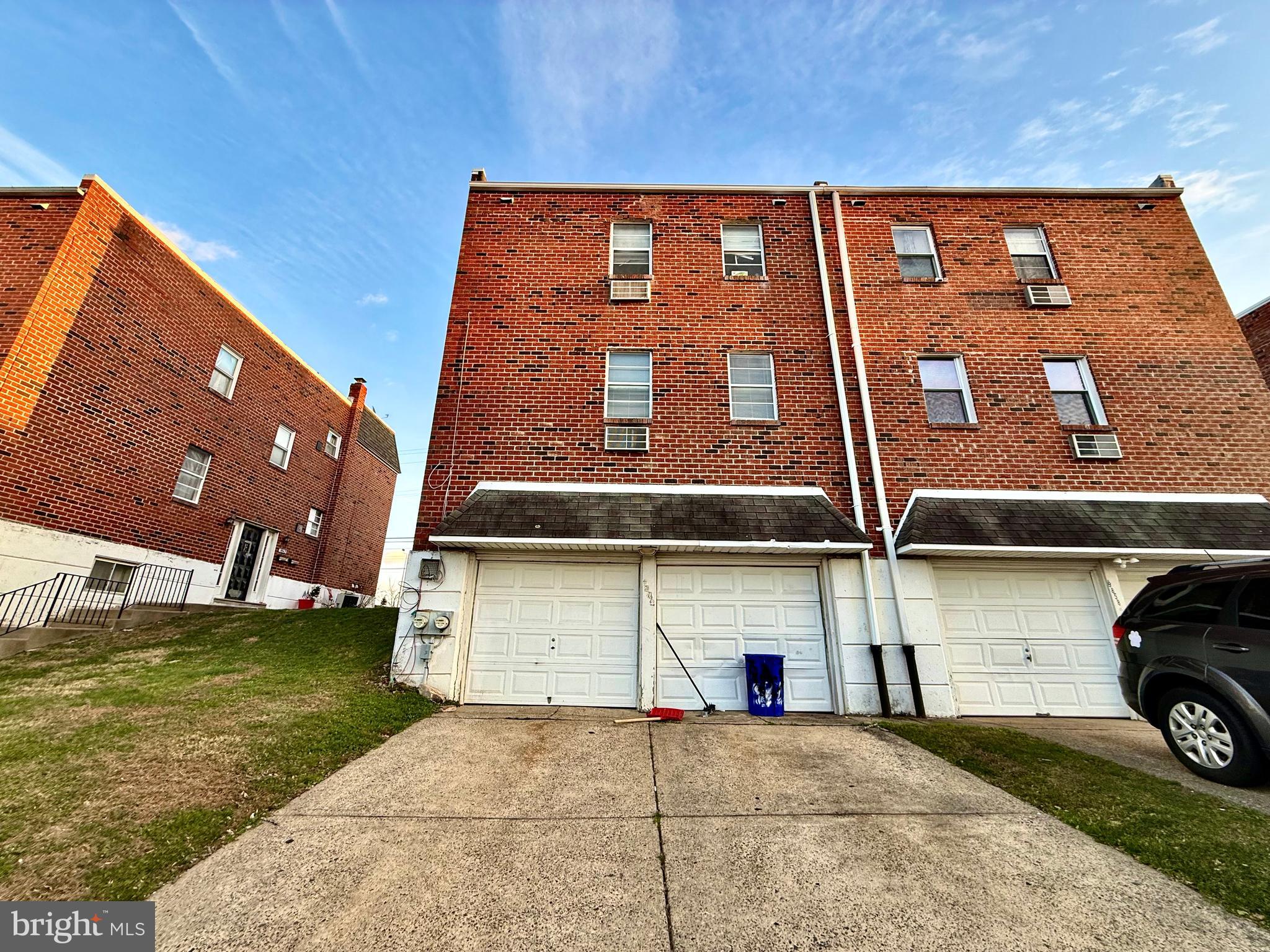 9860 FRANKFORD AVENUE