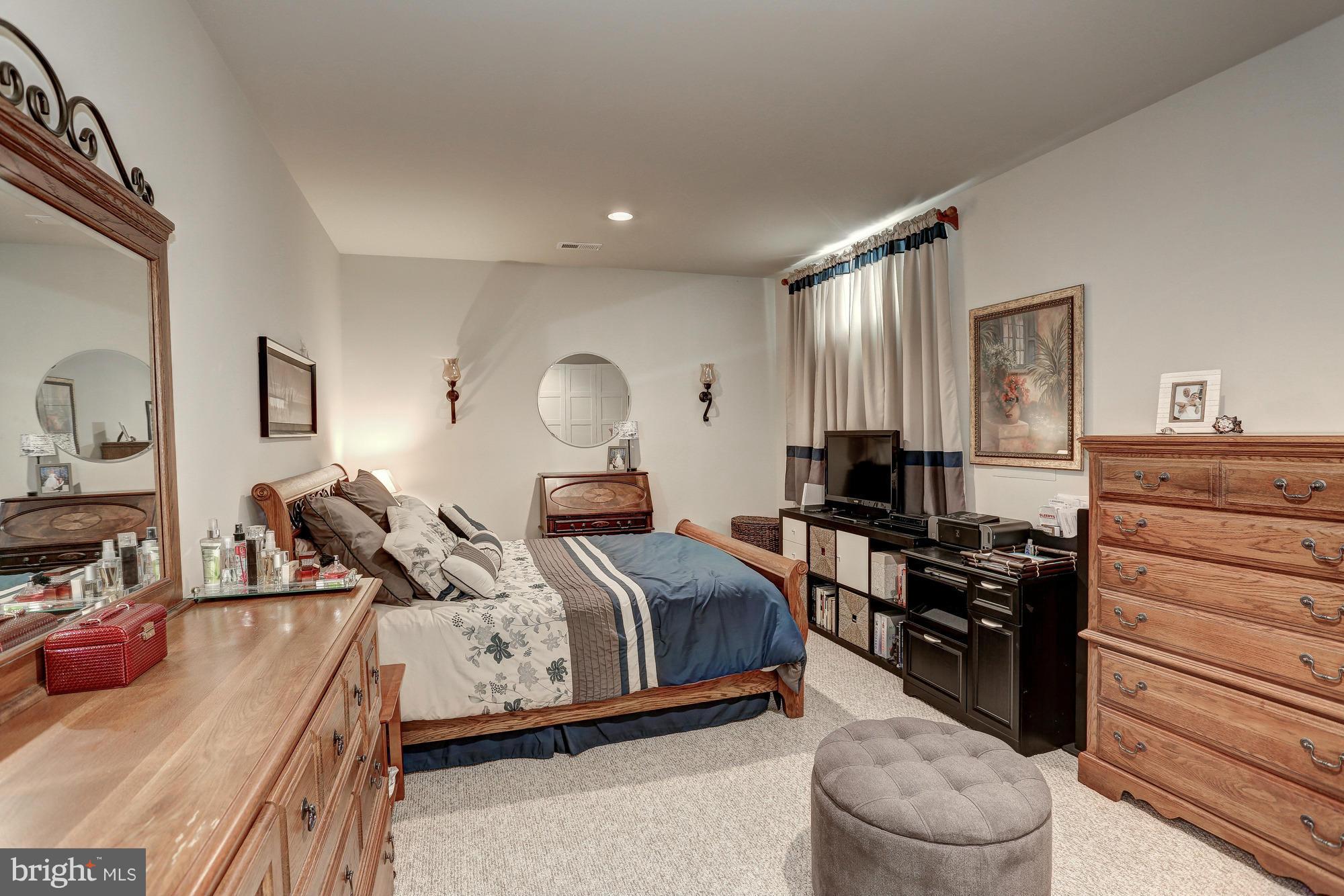 NEW BRISTOW VILLAGE - Residential