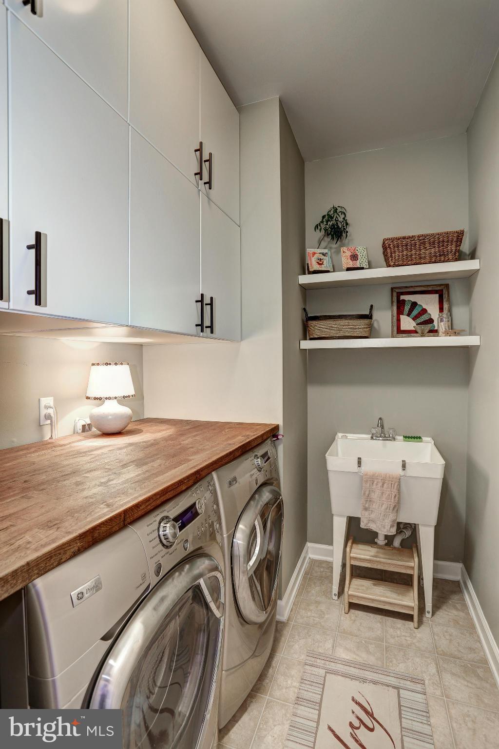 NEW BRISTOW VILLAGE - Residential