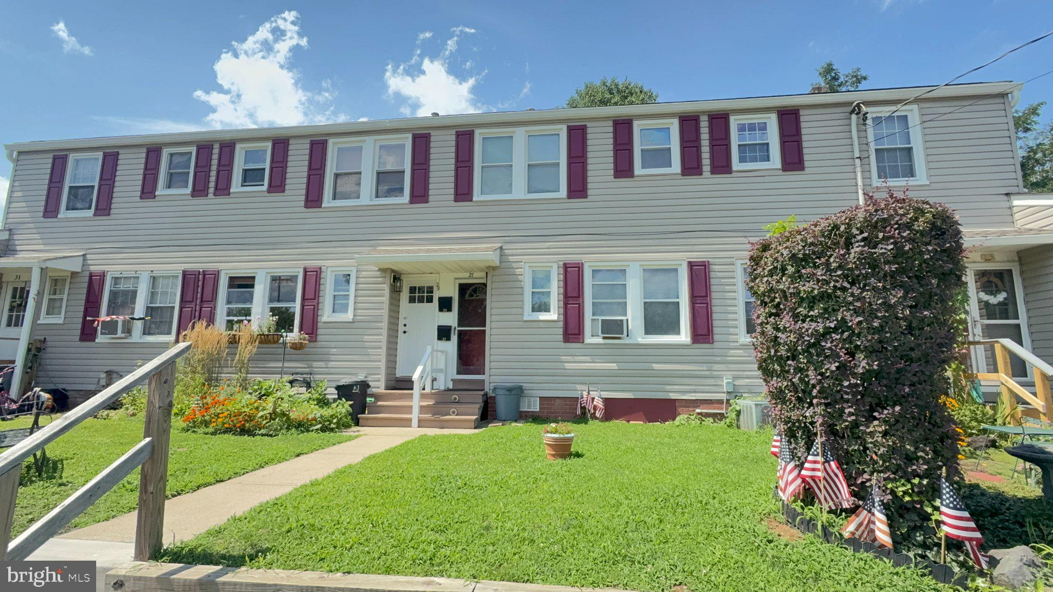 27 BARKER AVENUE - Photo 2