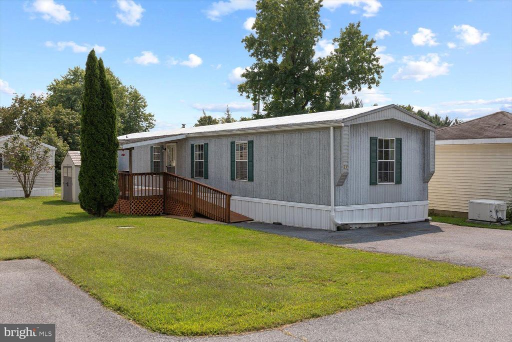 Photo of 23 OPAL DR, LITITZ, PA 17543 (MLS # PALA2025258)