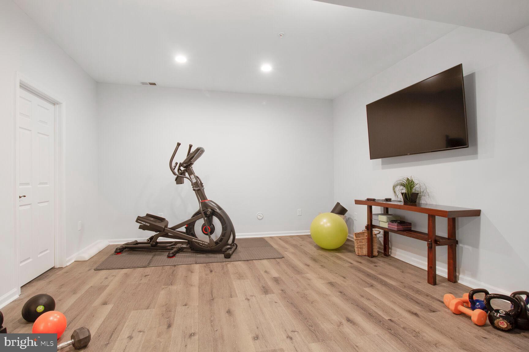 MAPLE LAWN - Residential