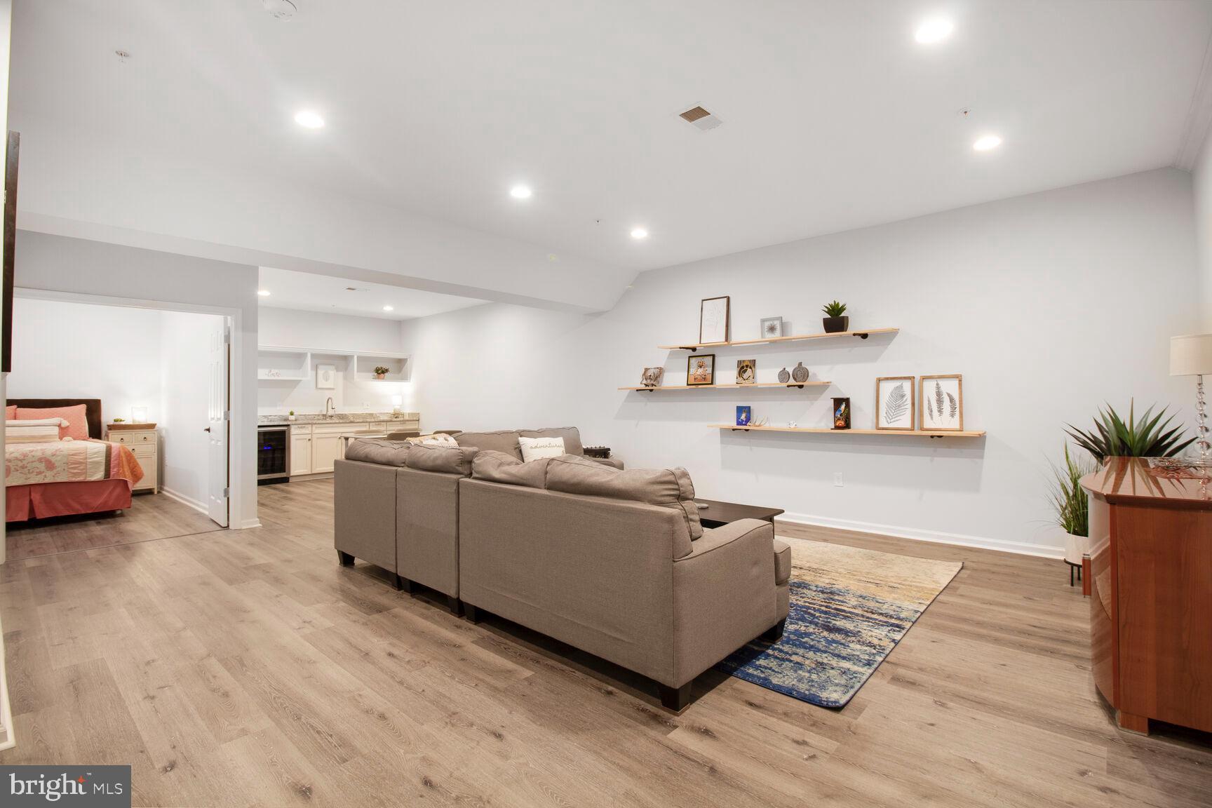 MAPLE LAWN - Residential