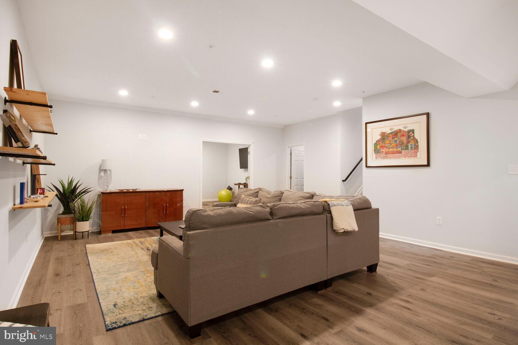 MAPLE LAWN - Residential