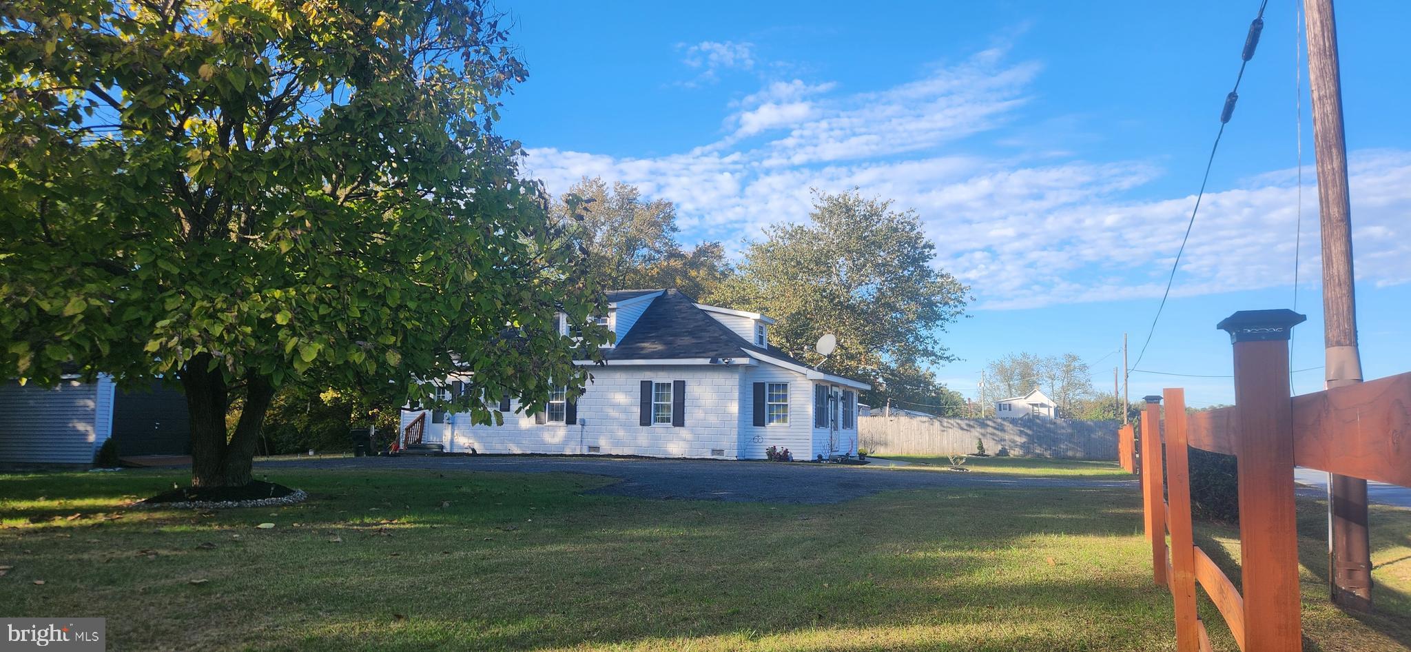 2766 VETERANS DRIVE