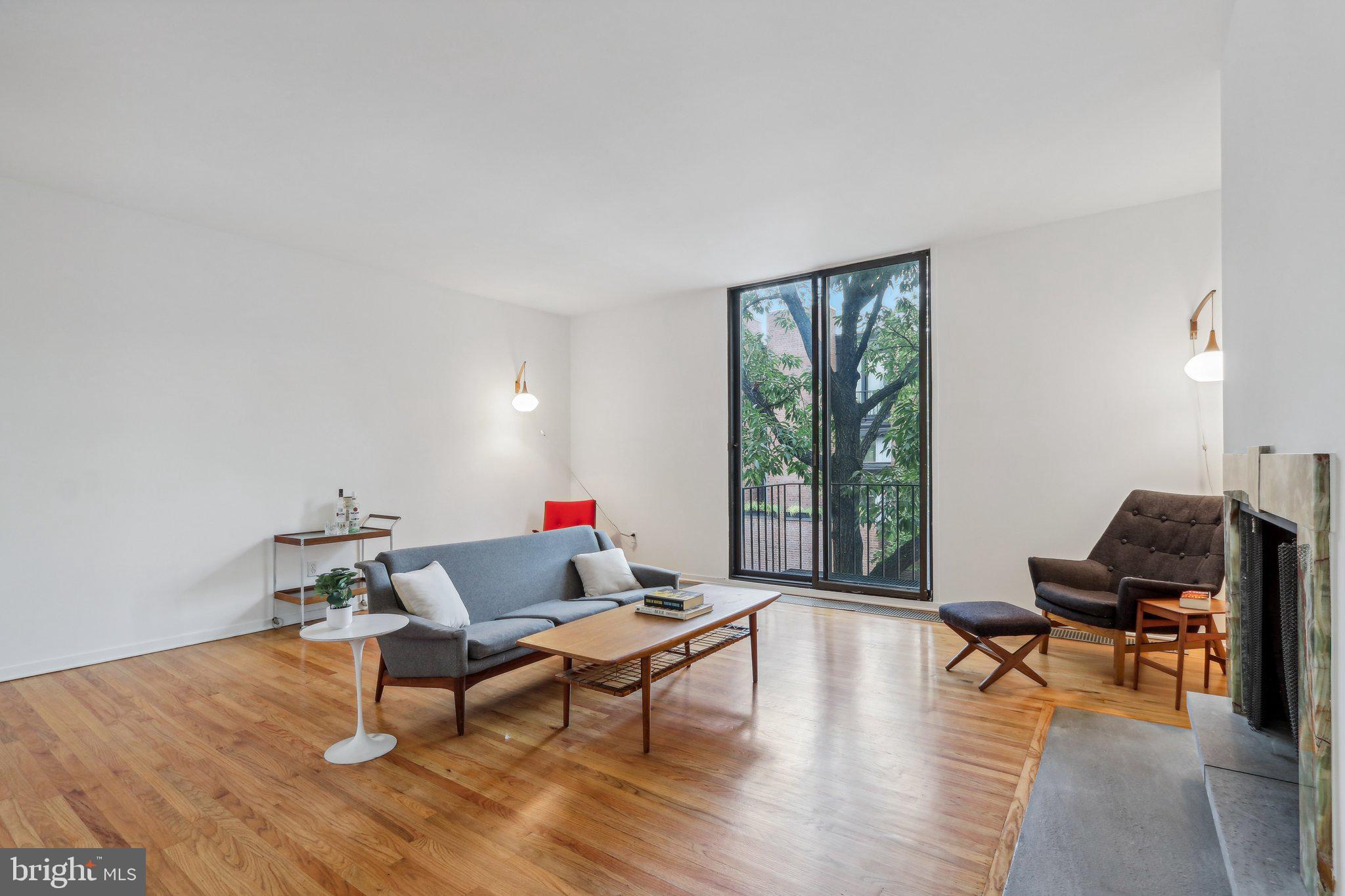 SOCIETY HILL - Residential