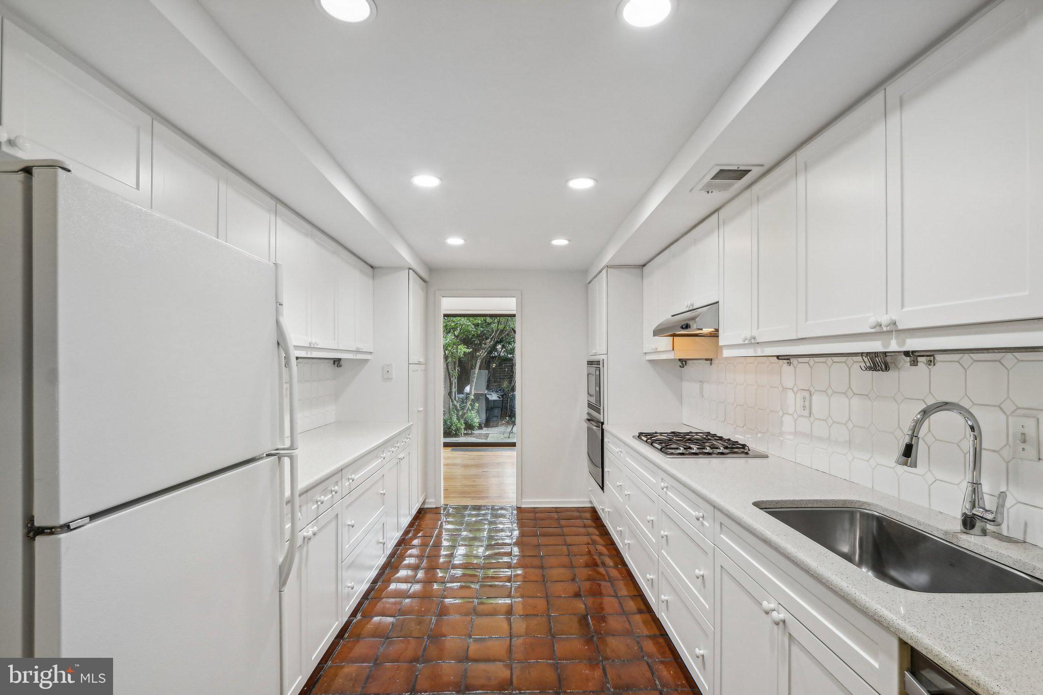 SOCIETY HILL - Residential