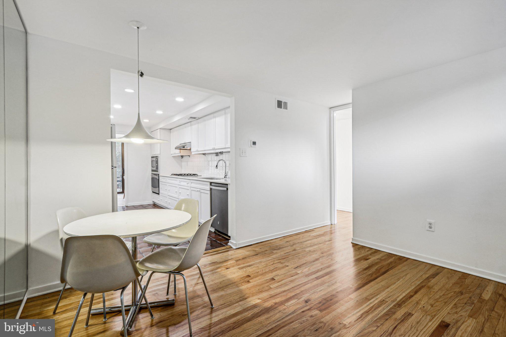 SOCIETY HILL - Residential