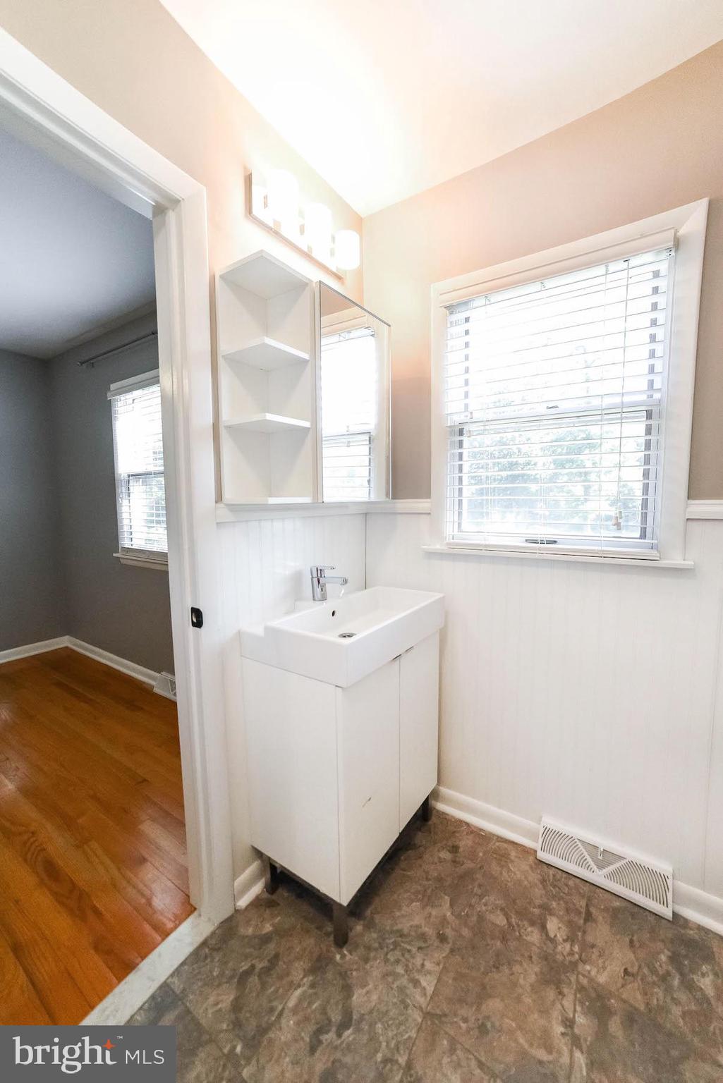 TOWN CREEK - Residential