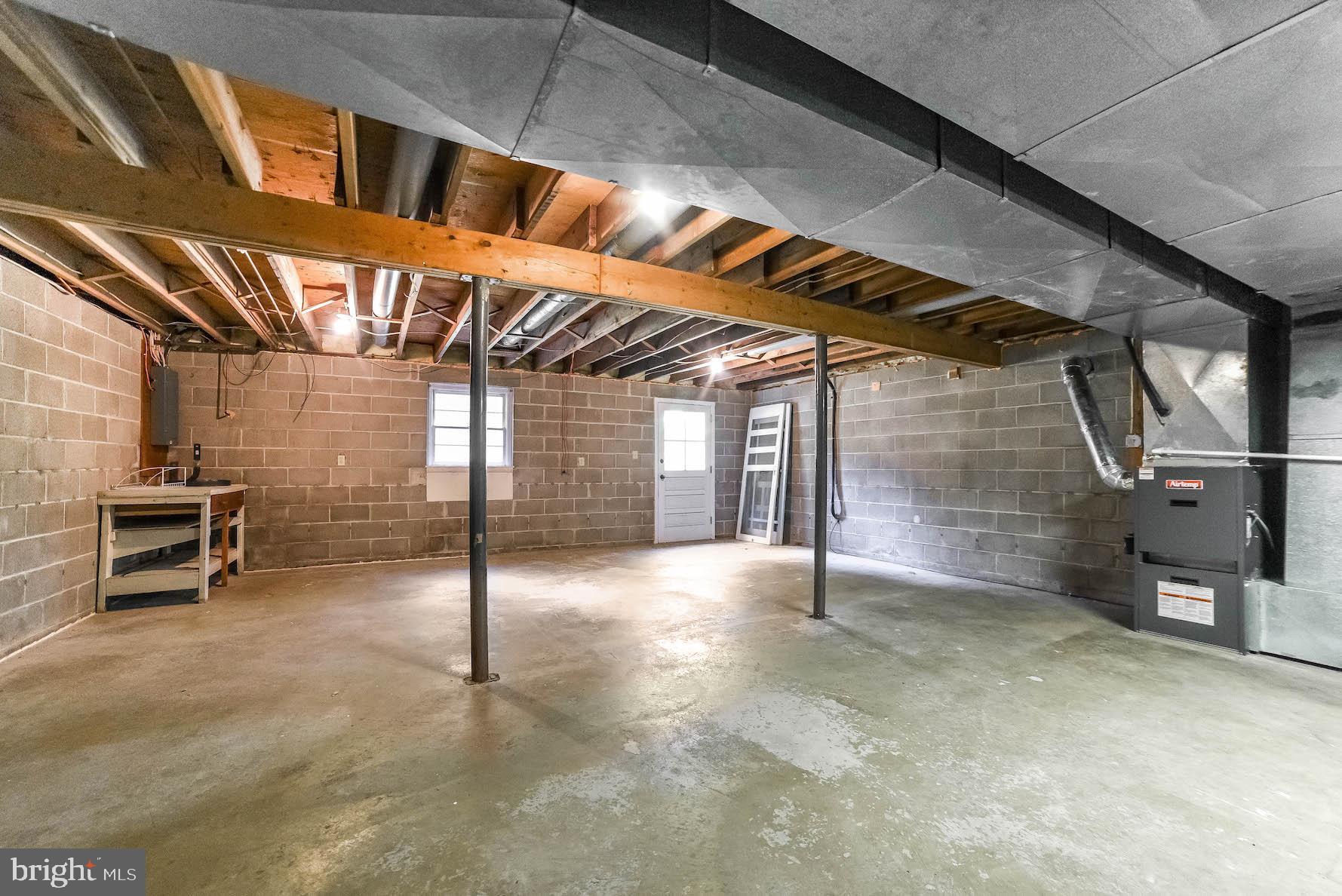 TOWN CREEK - Residential