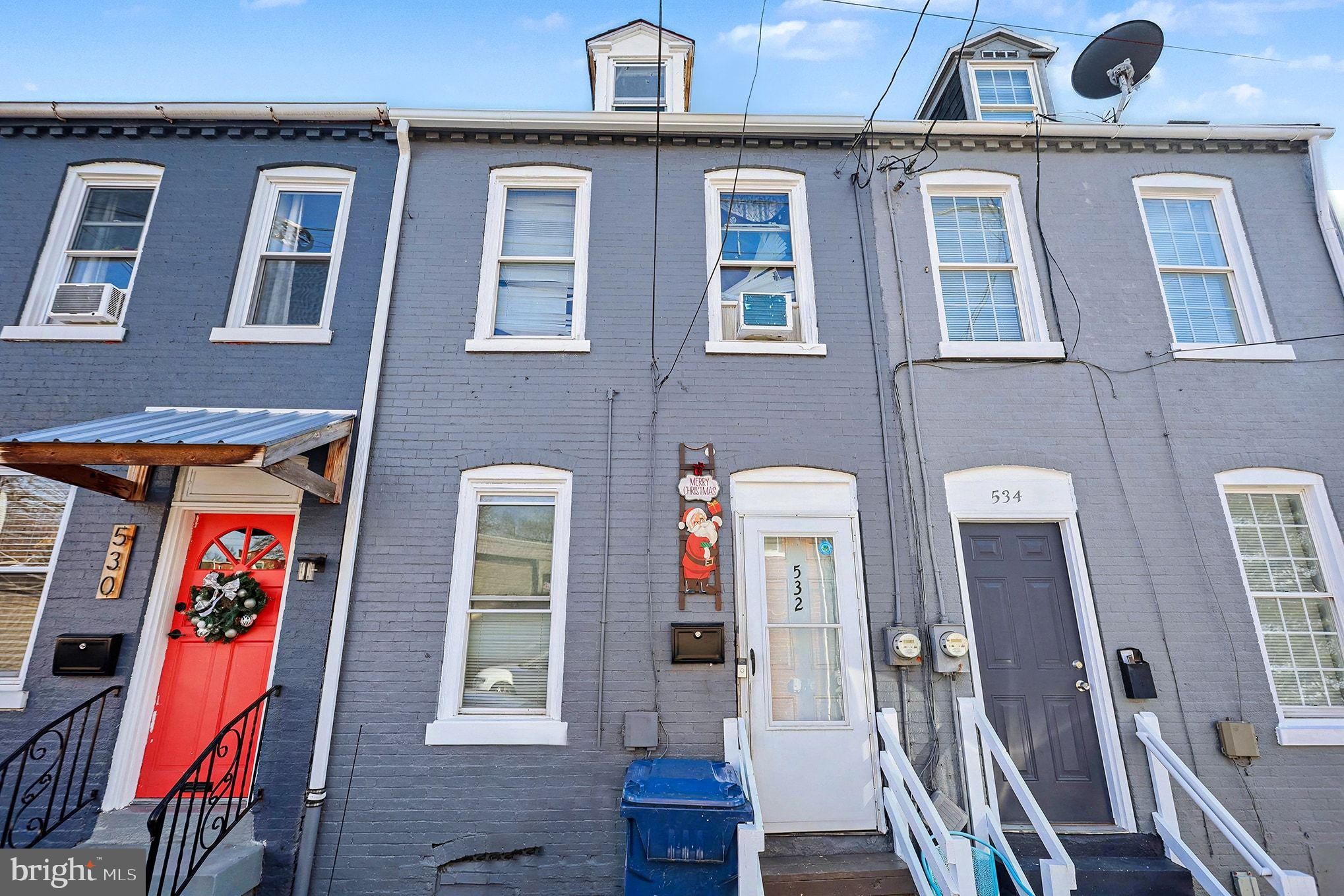 532 LAFAYETTE STREET