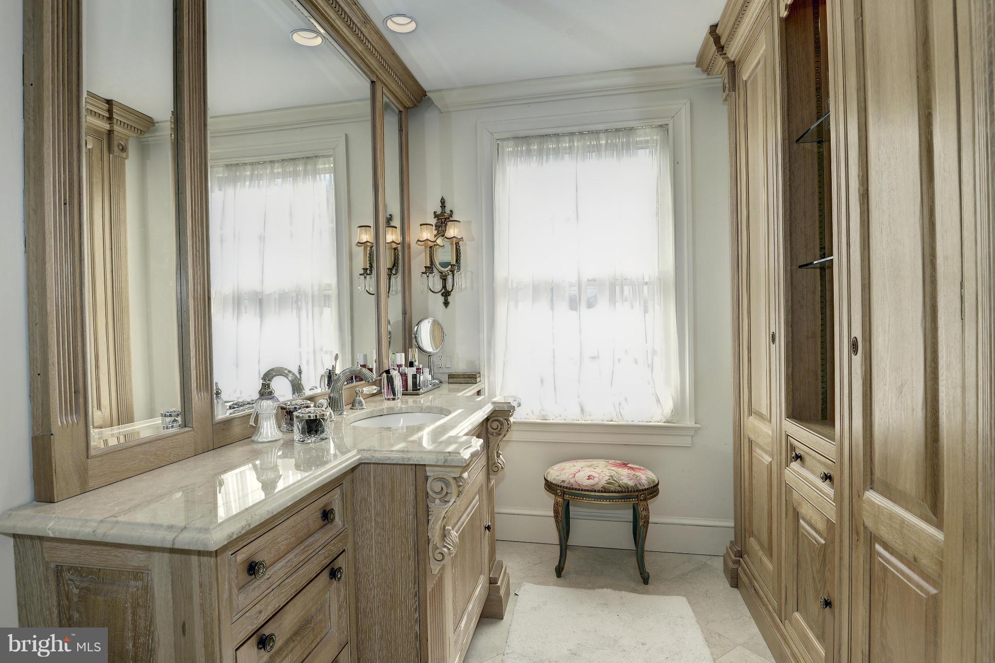 POTOMAC FALLS - Residential