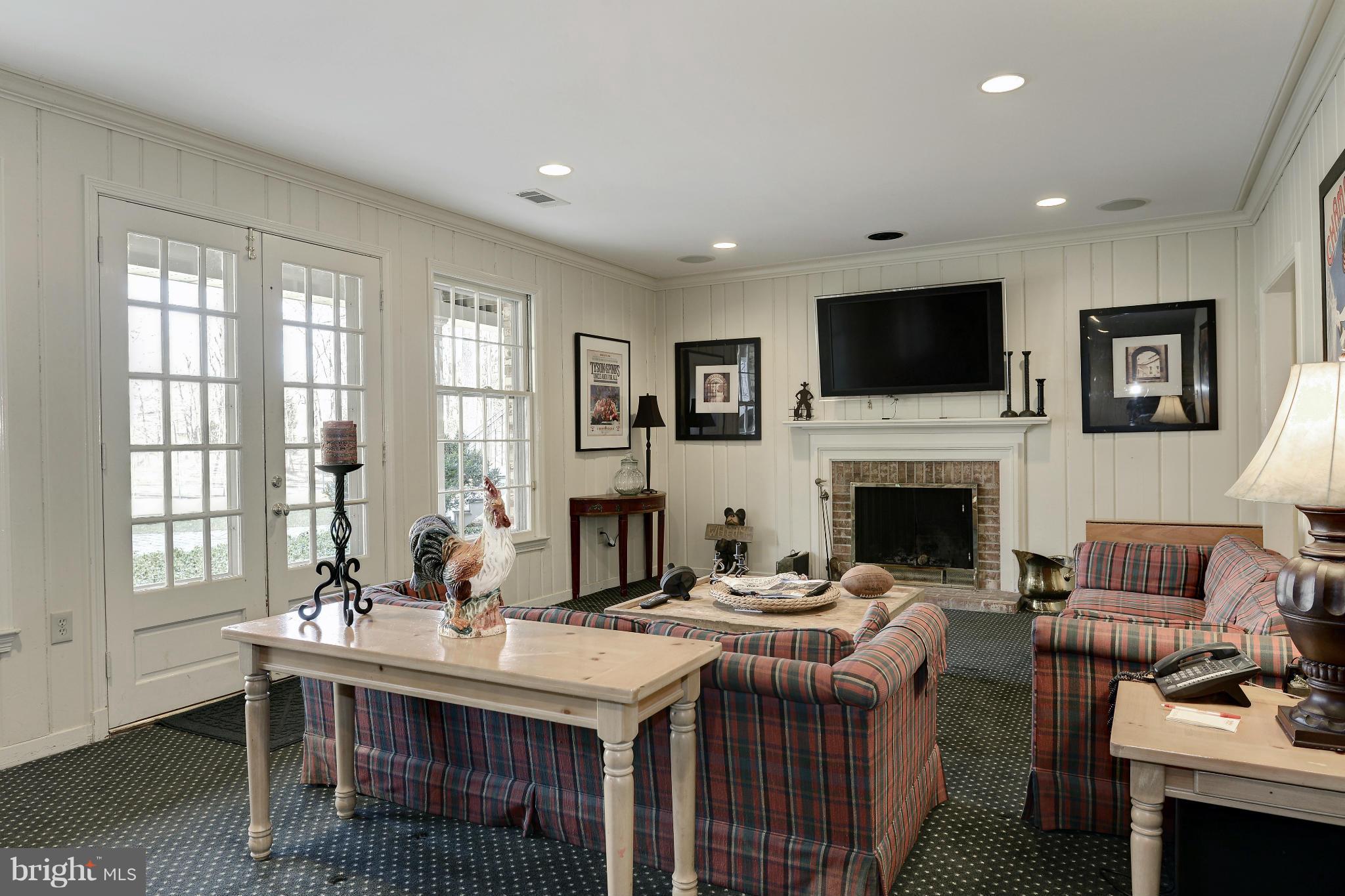 POTOMAC FALLS - Residential