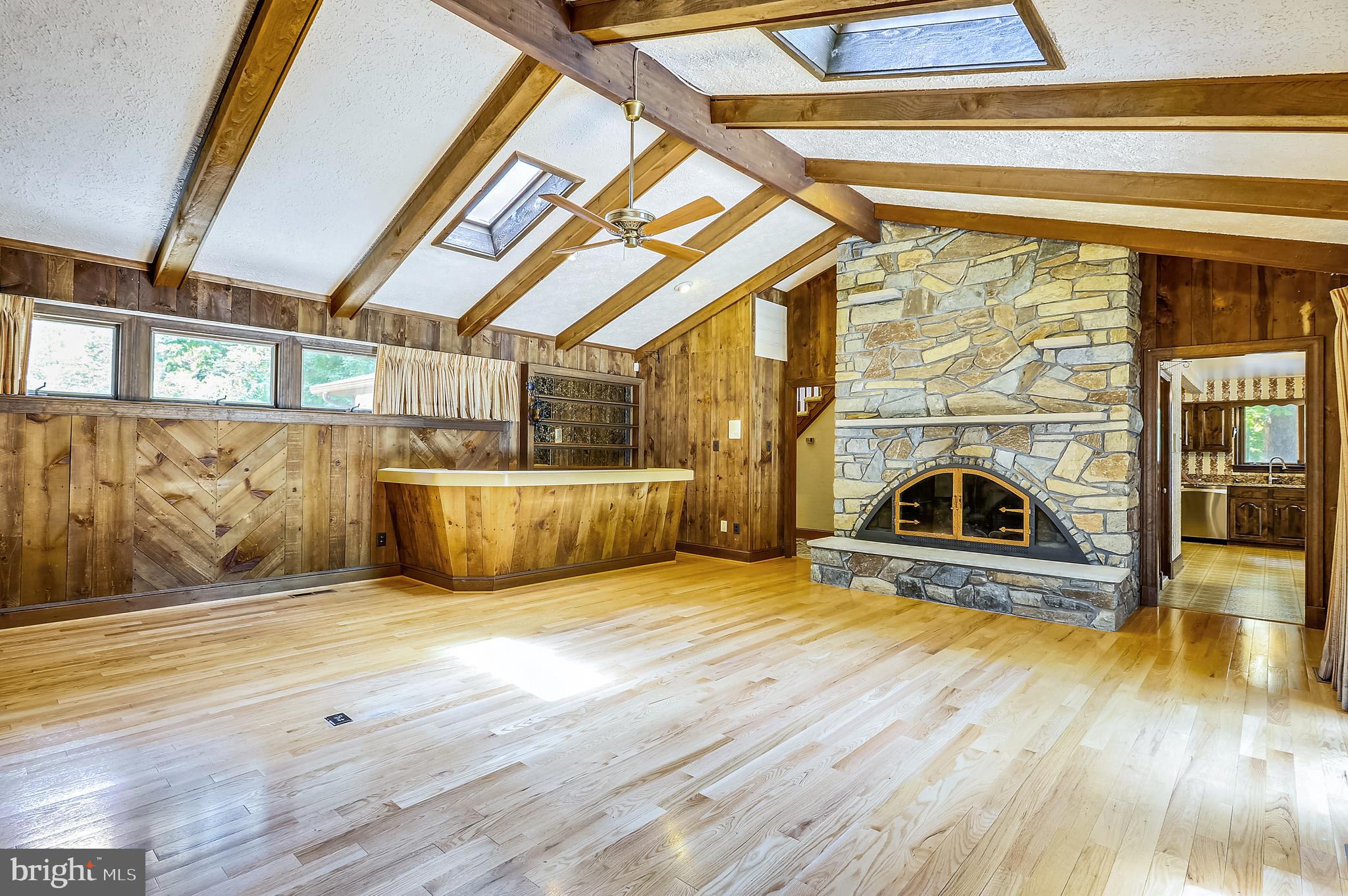 NEW ENGLAND ESTATES - Residential