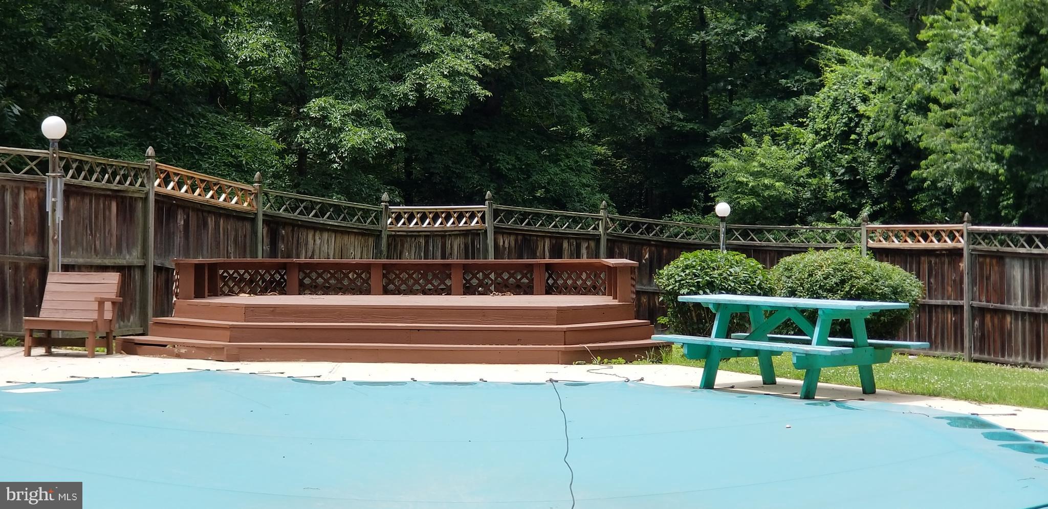 NEW ENGLAND ESTATES - Residential