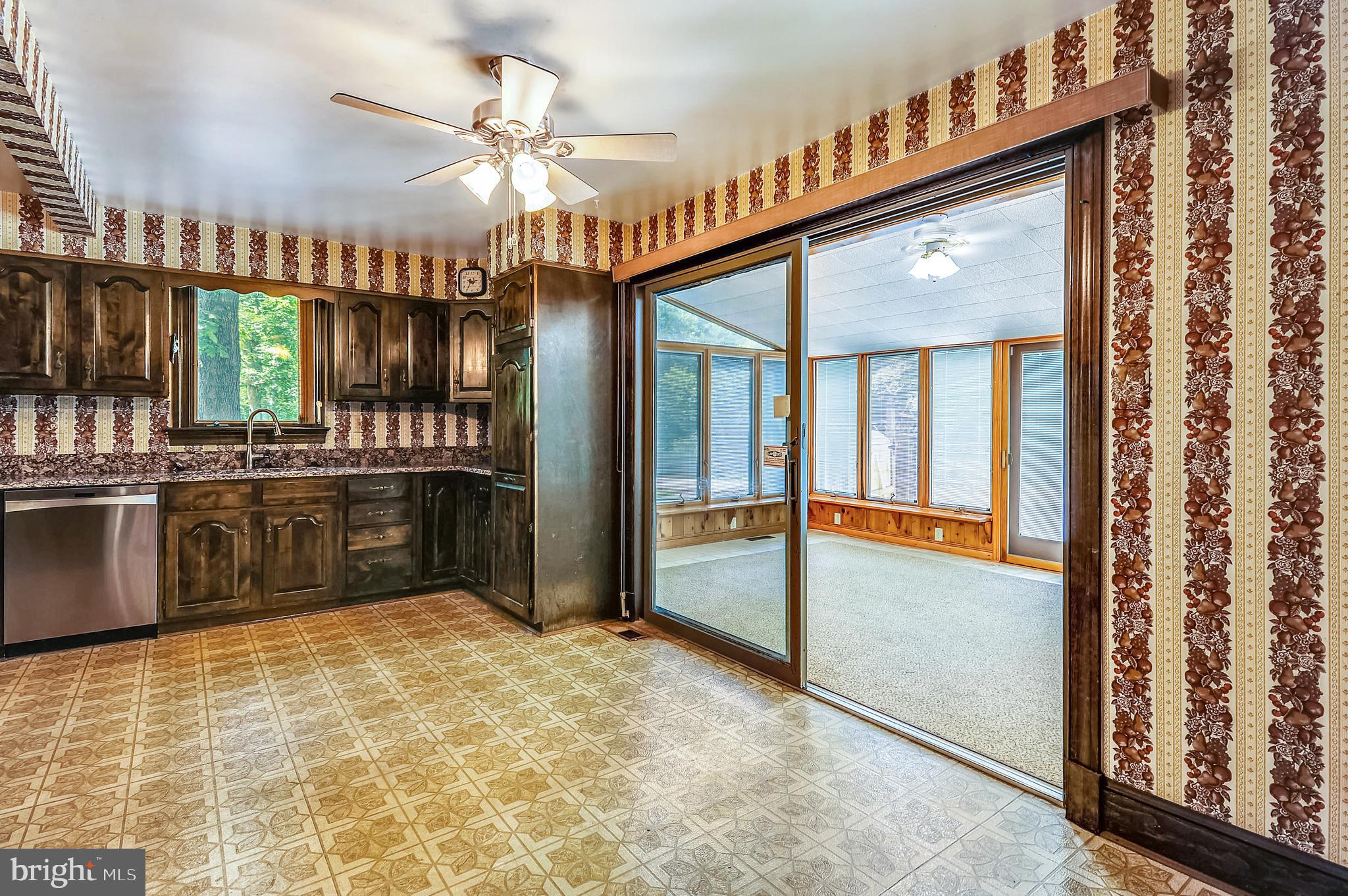 NEW ENGLAND ESTATES - Residential