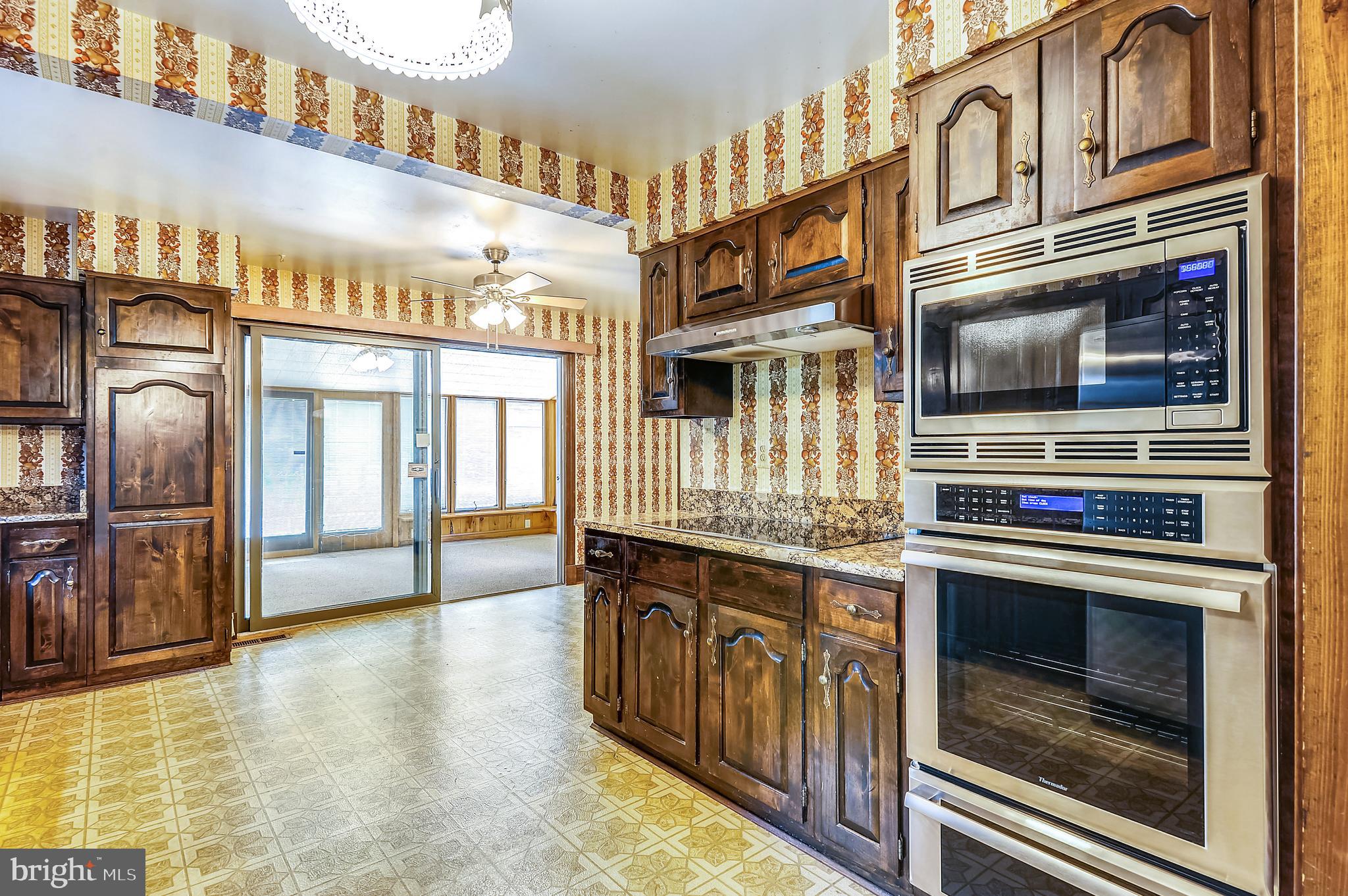 NEW ENGLAND ESTATES - Residential