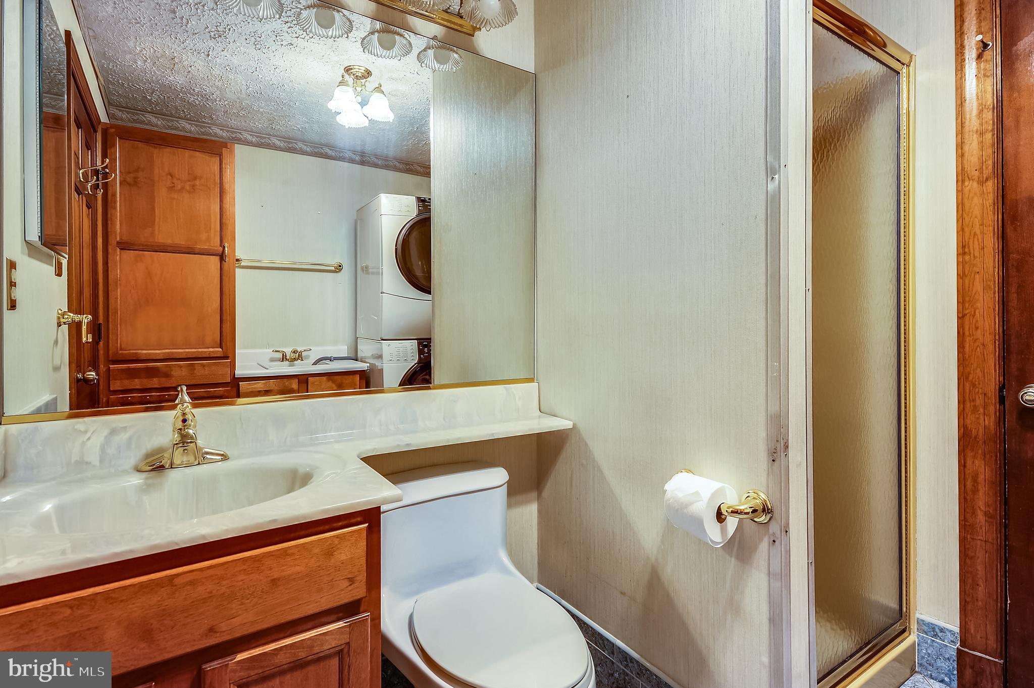 NEW ENGLAND ESTATES - Residential