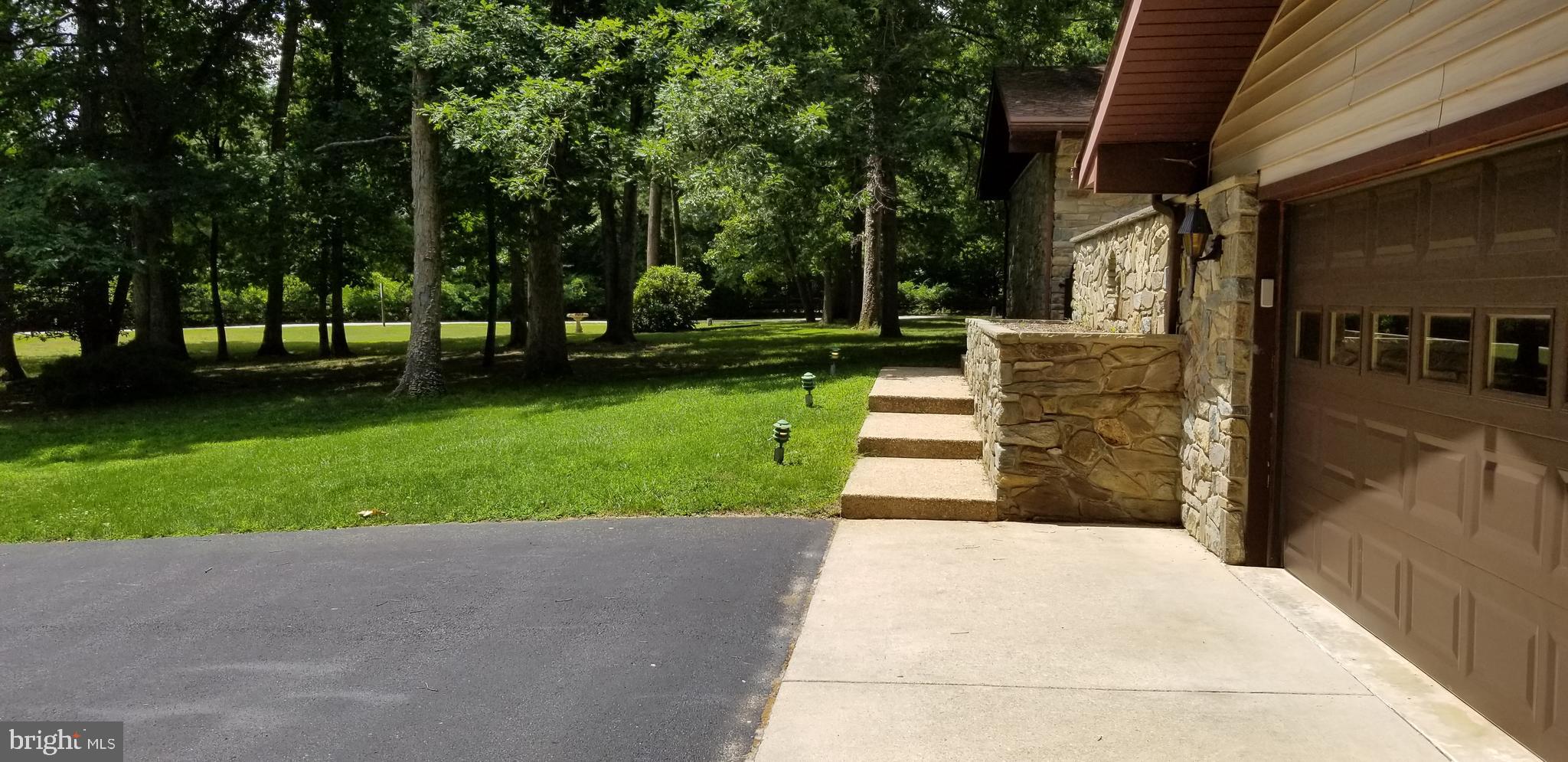 NEW ENGLAND ESTATES - Residential