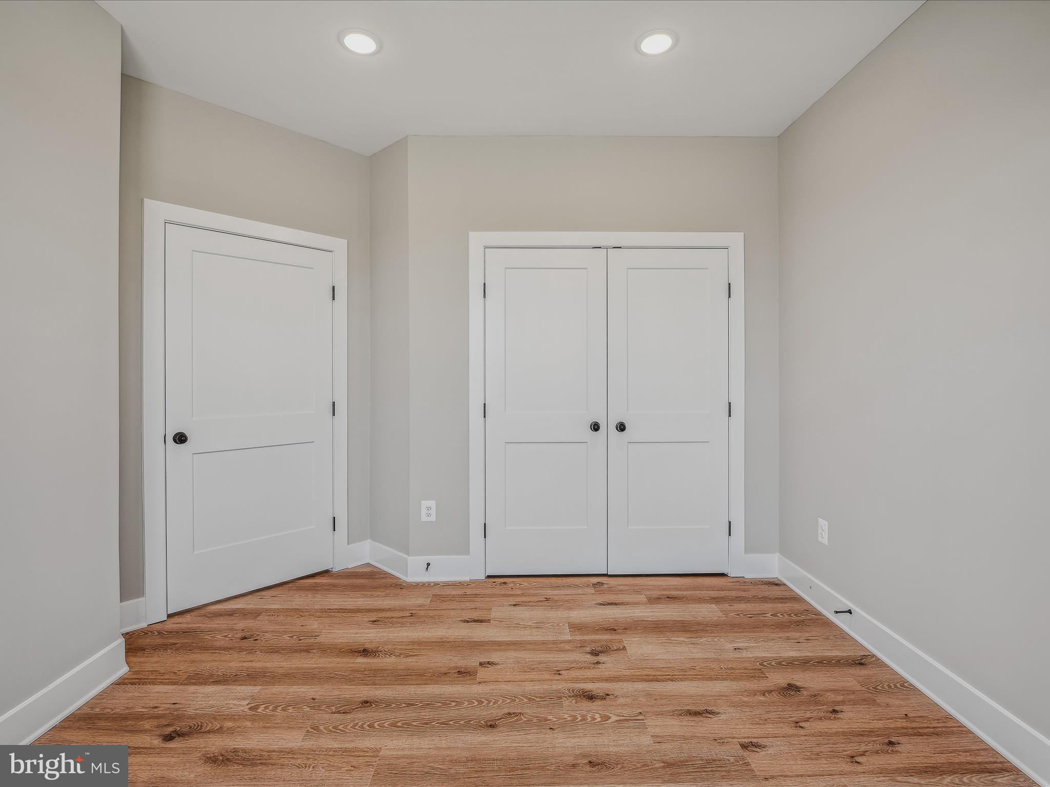 LORD FAIRFAX ESTATES - Residential