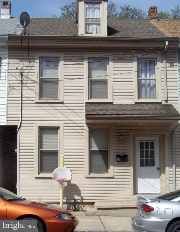 Great value in this 3 bedroom (all hall entered) home. Updated kitchen. Formal dining room. All appliances included! Ceramic tile and wood laminate flooring. This is a must see property!