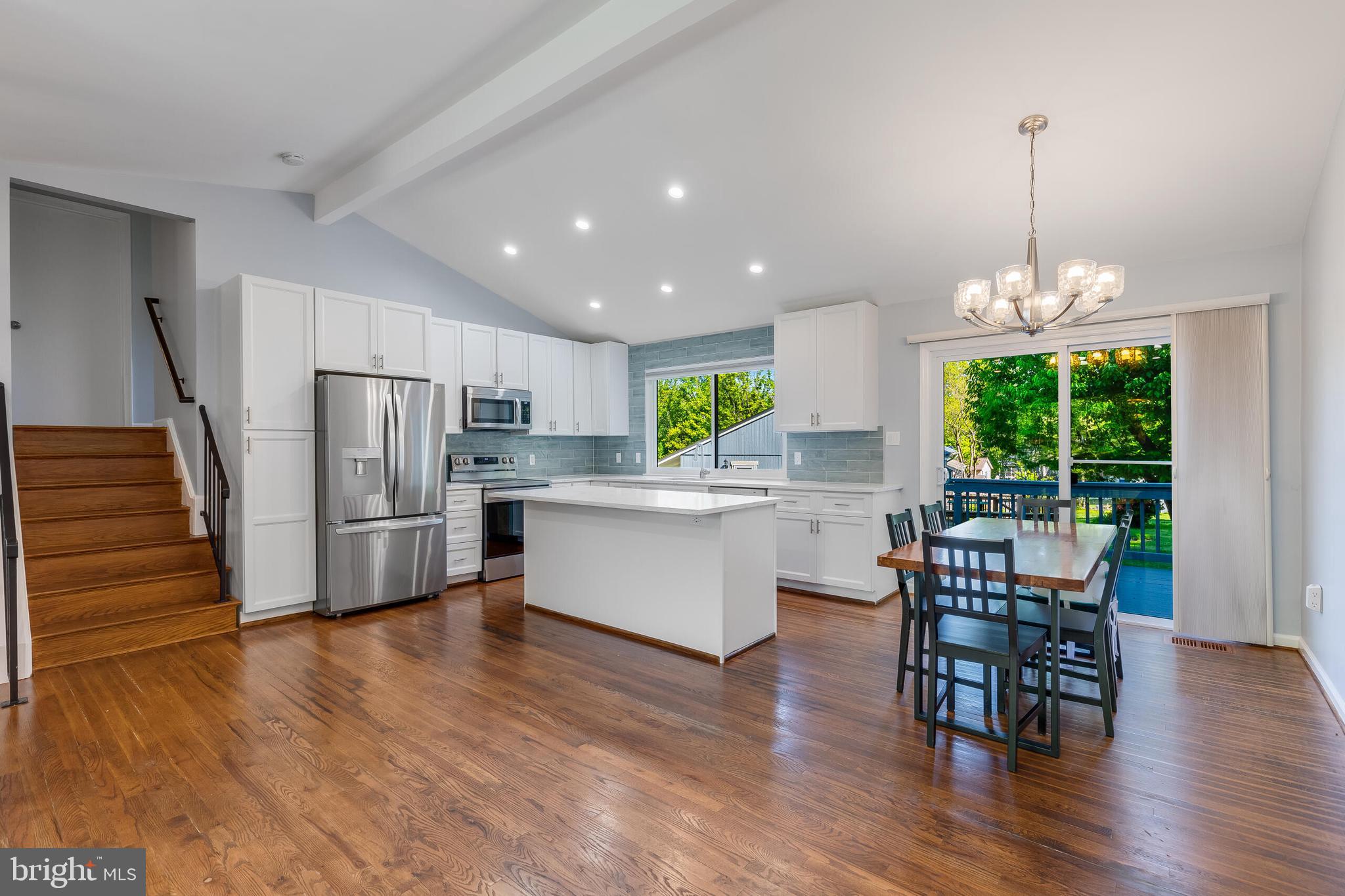 WILTON OAKS - Residential