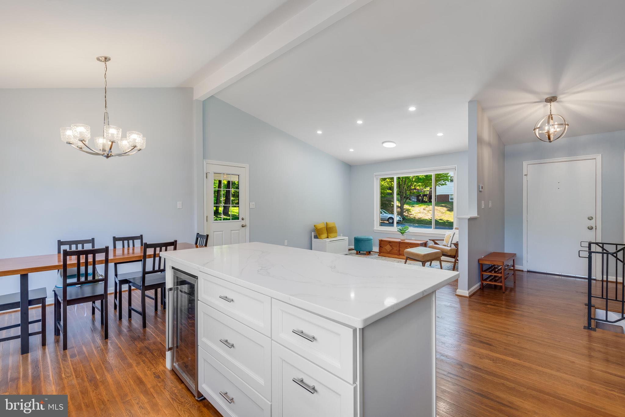WILTON OAKS - Residential