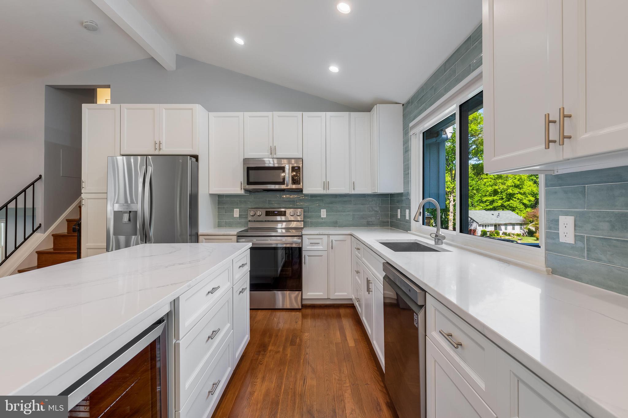 WILTON OAKS - Residential
