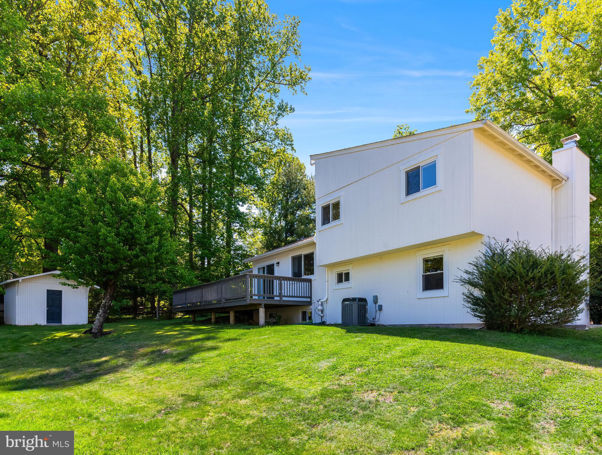 WILTON OAKS - Residential