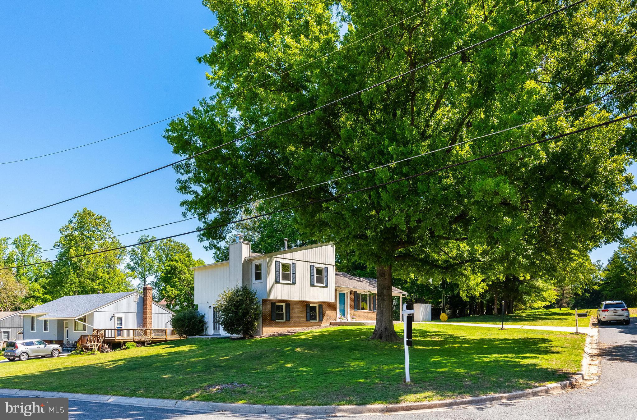 WILTON OAKS - Residential