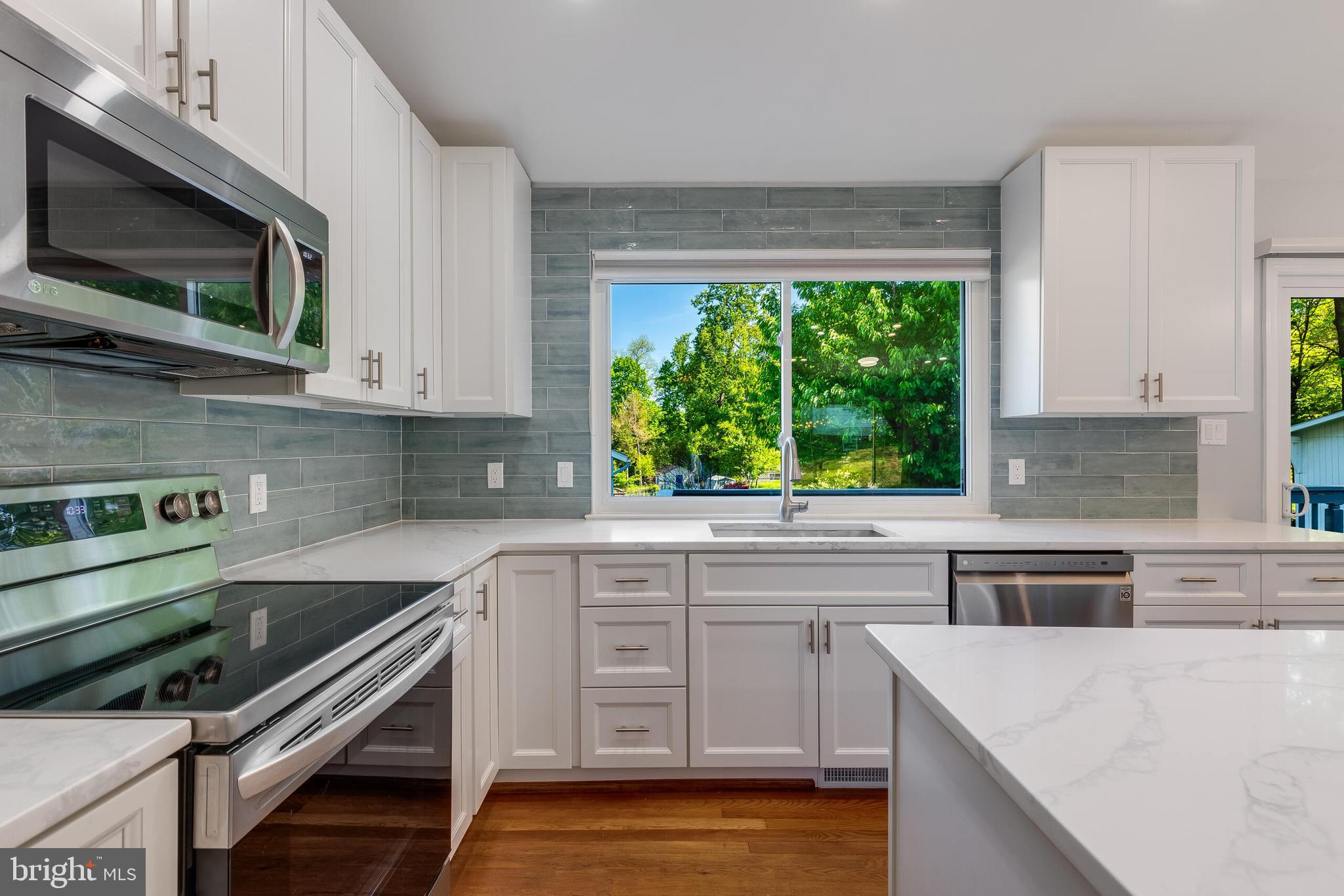 WILTON OAKS - Residential