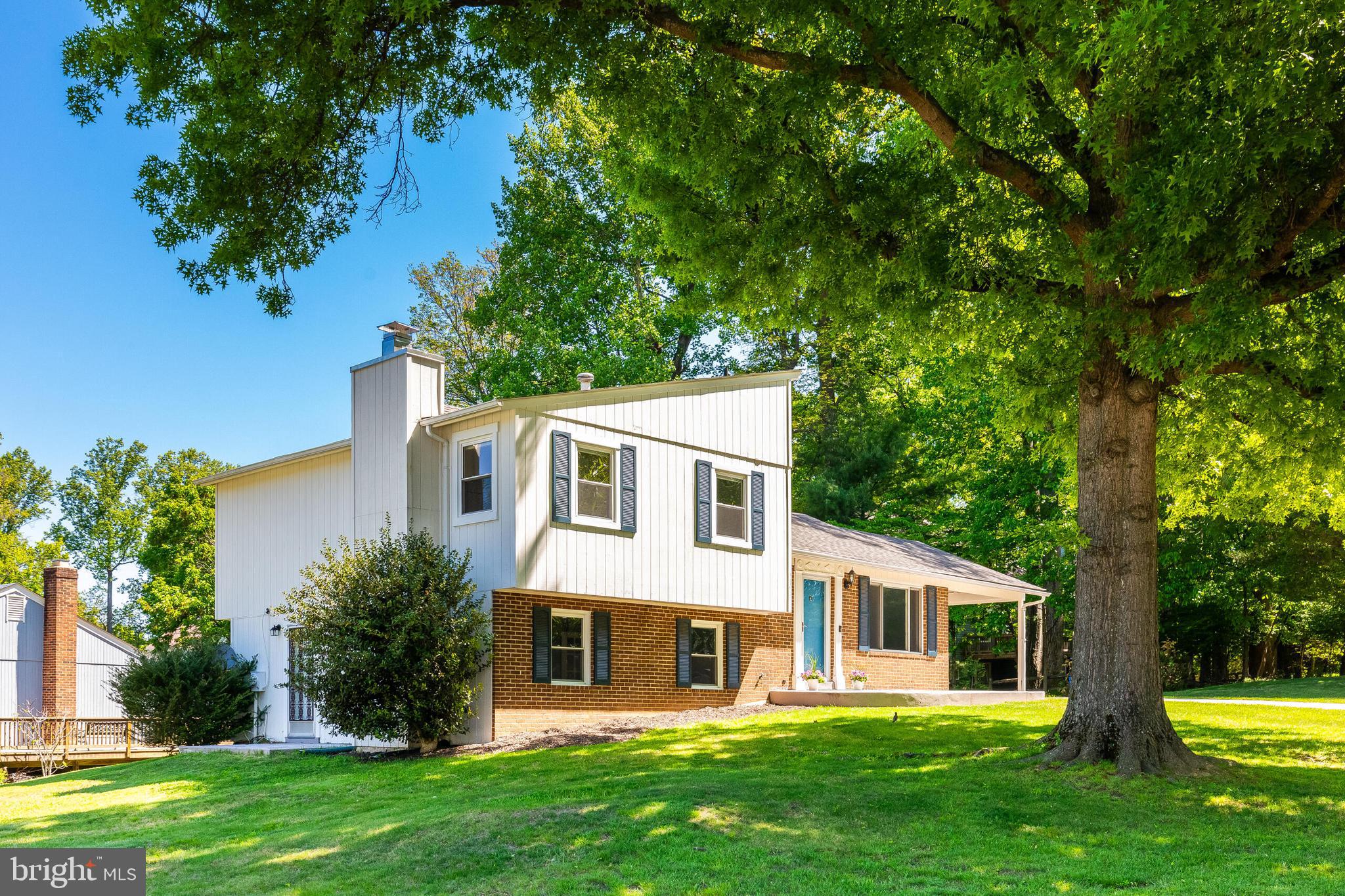 WILTON OAKS - Residential