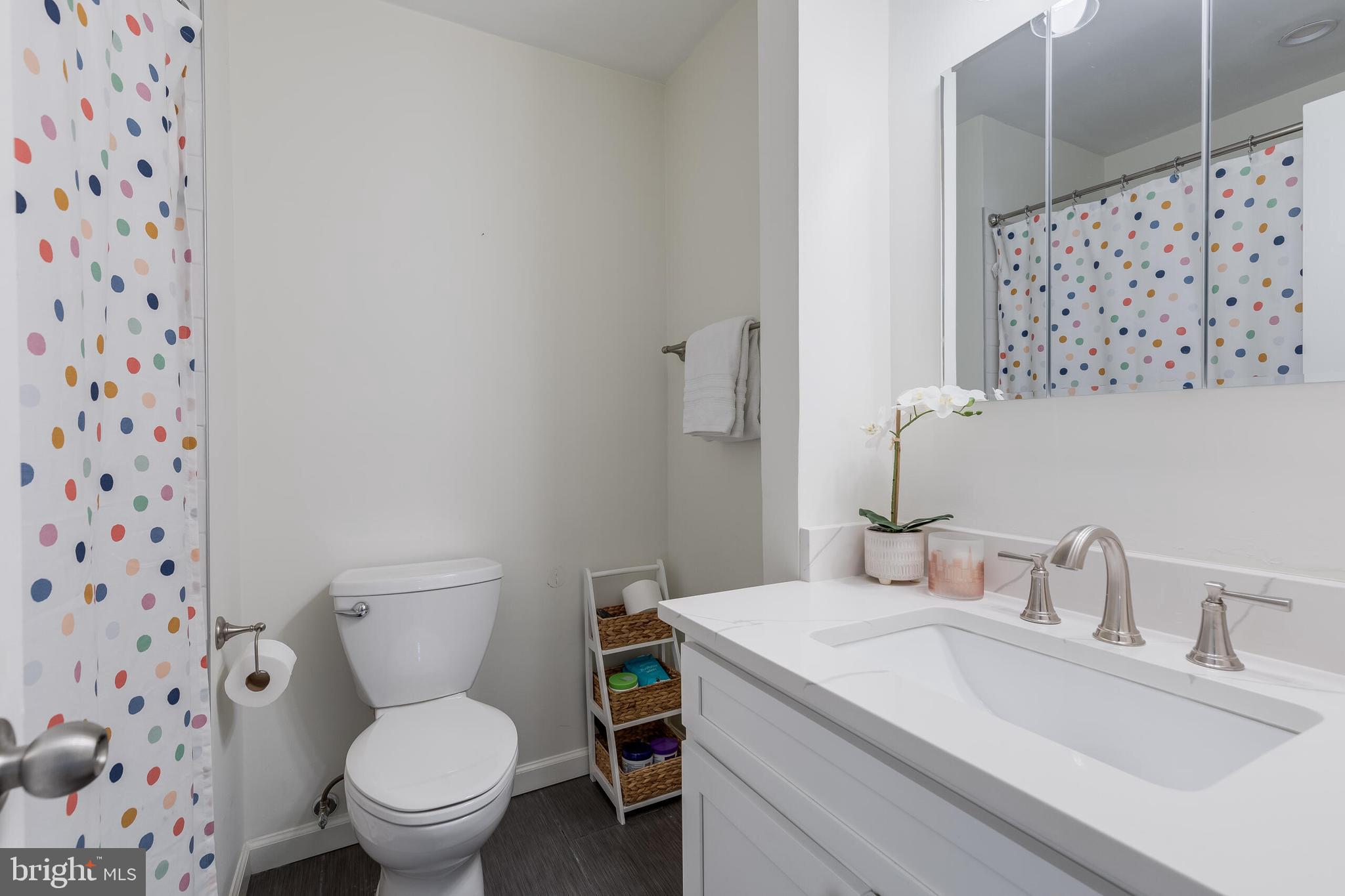 WILTON OAKS - Residential