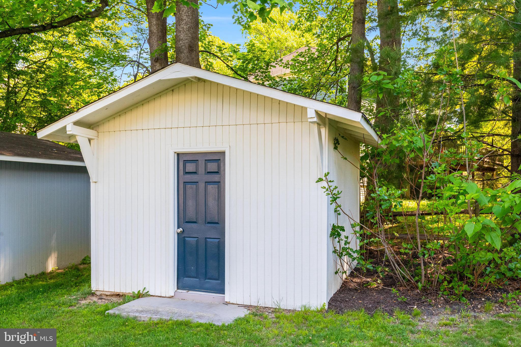 WILTON OAKS - Residential