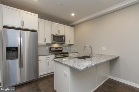 Condo For Rent - 613 S 7th Street #2R<br/> PHILADELPHIA, PA 19147