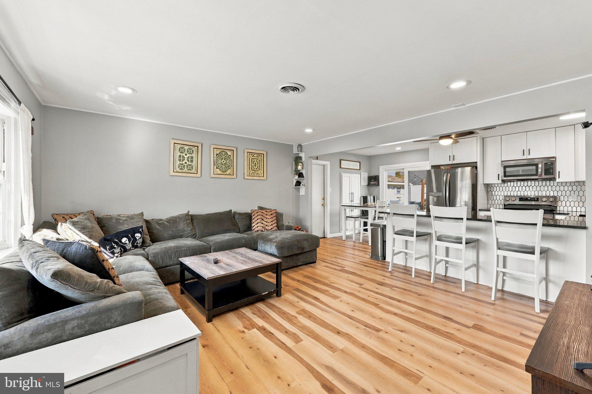 71 NEW POND LANE
