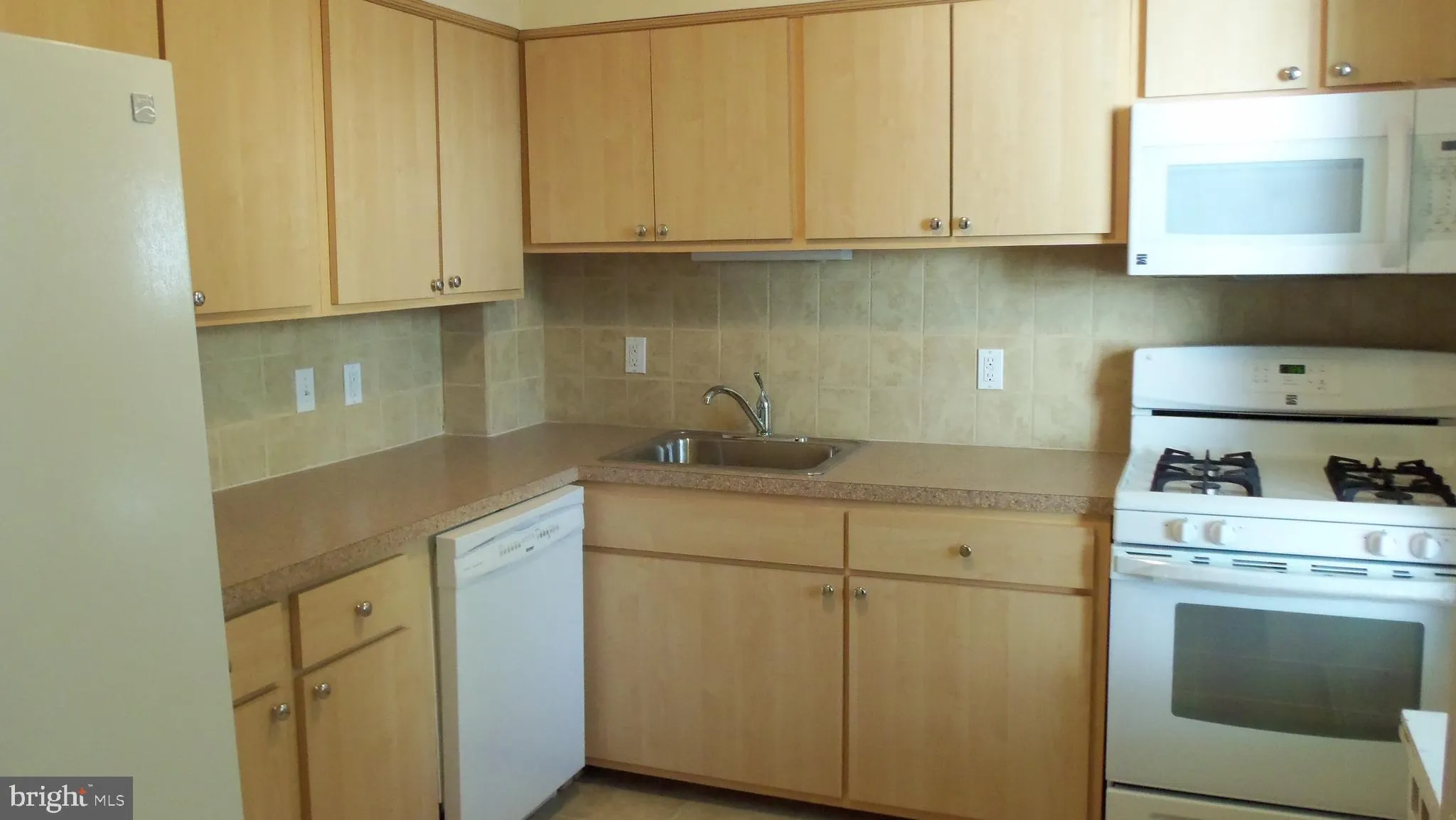 Philadelphia, Pennsylvania 19118, United States, 3 Bedrooms Bedrooms, ,1 BathroomBathrooms,Residential,Pending,73707