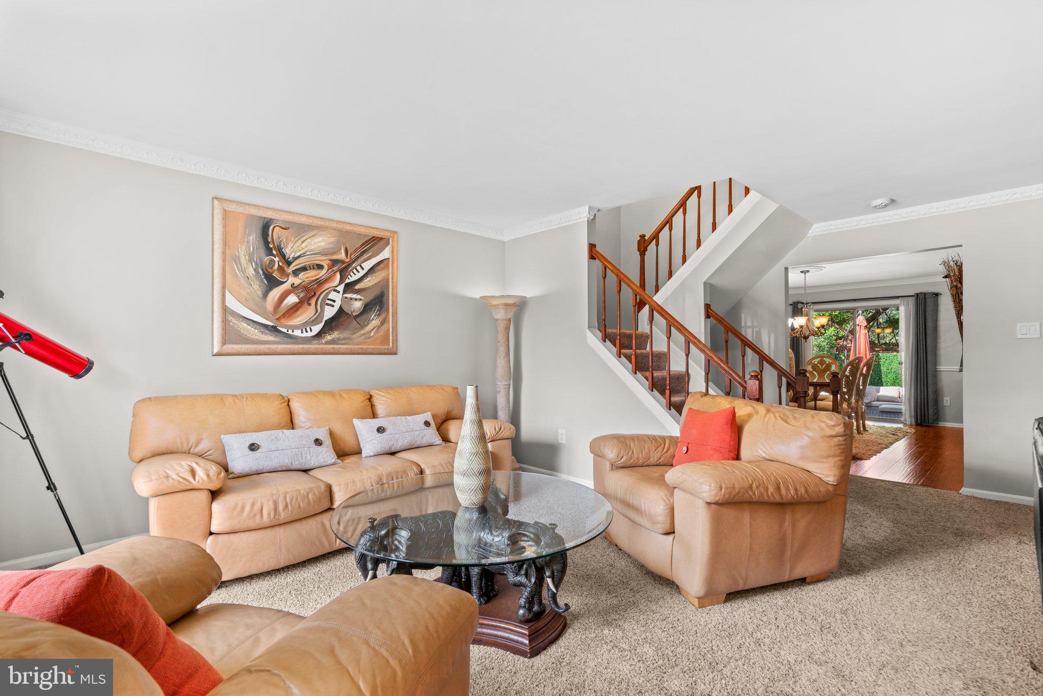 2420 LADYMEADE DRIVE N