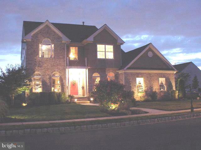 8 SARATOGA SPRINGS DRIVE