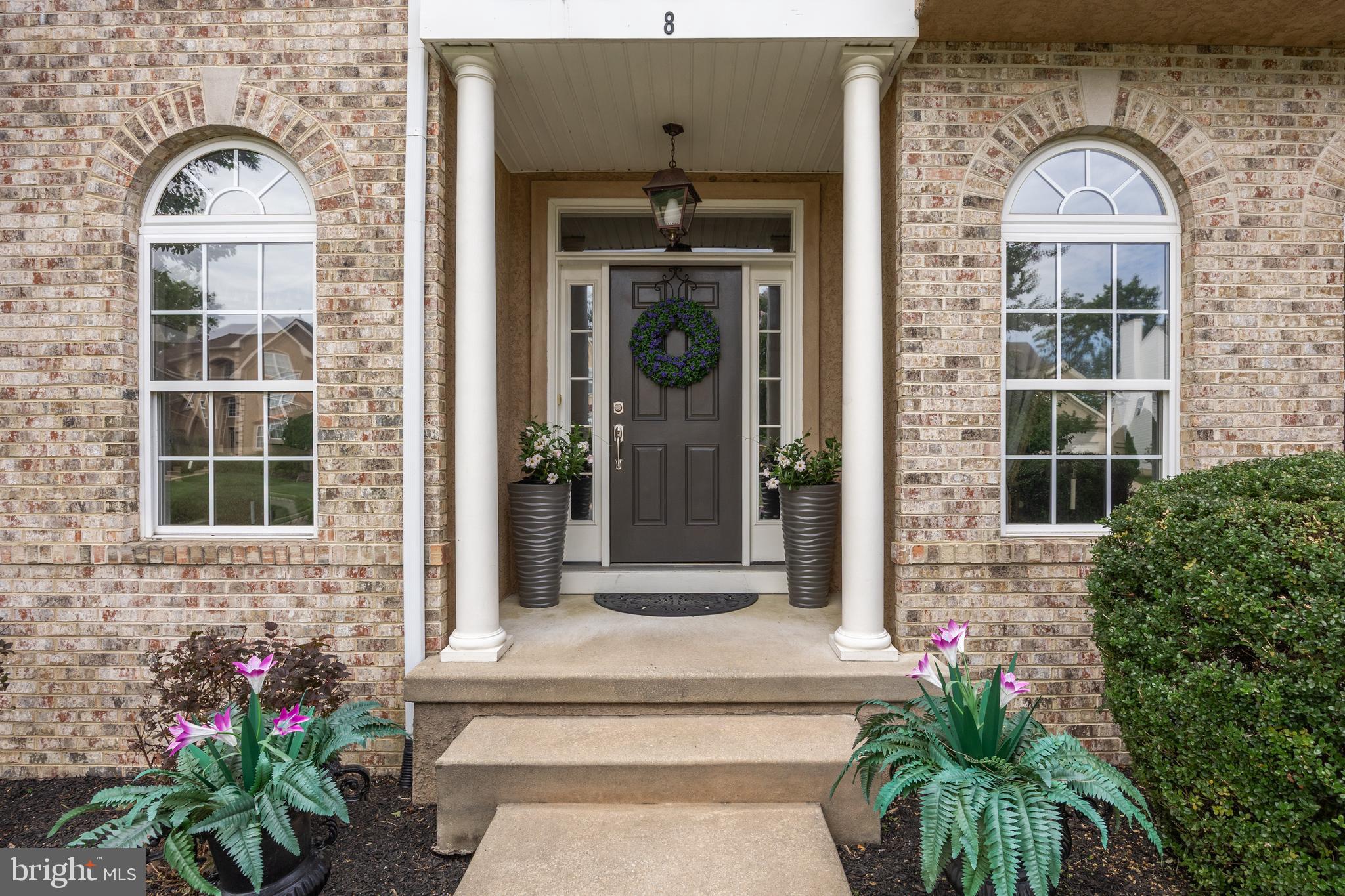 8 SARATOGA SPRINGS DRIVE