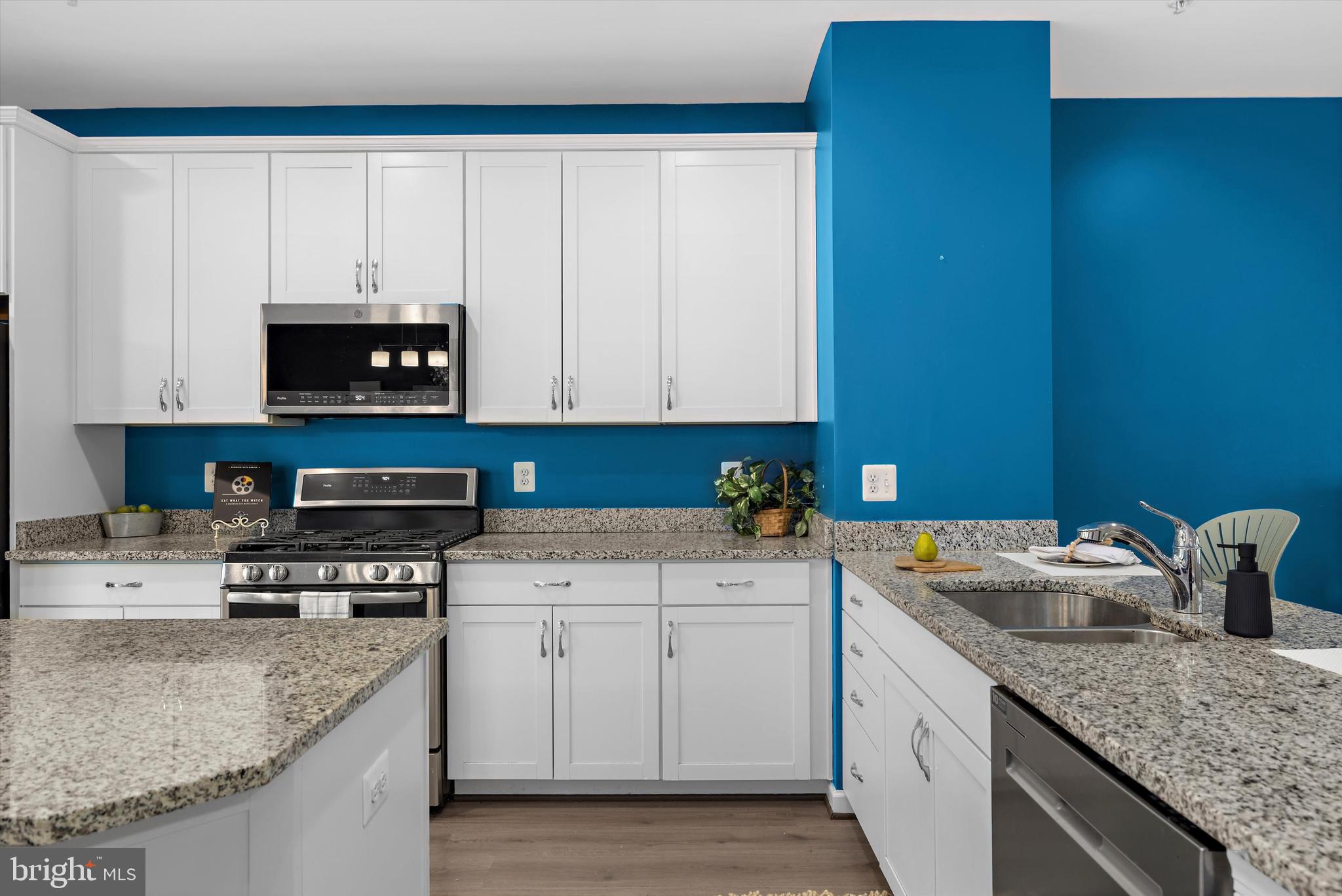 BRADFORD'S LANDING - Residential