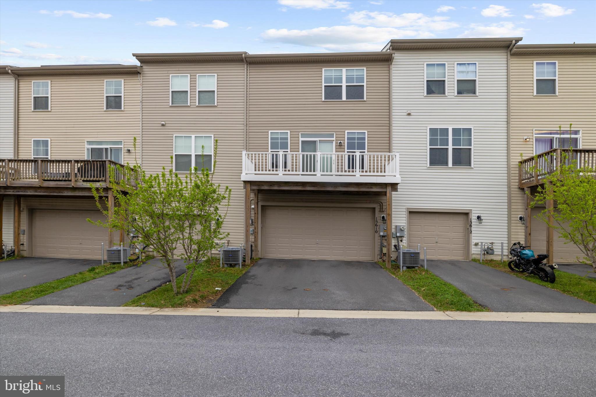 BRADFORD'S LANDING - Residential