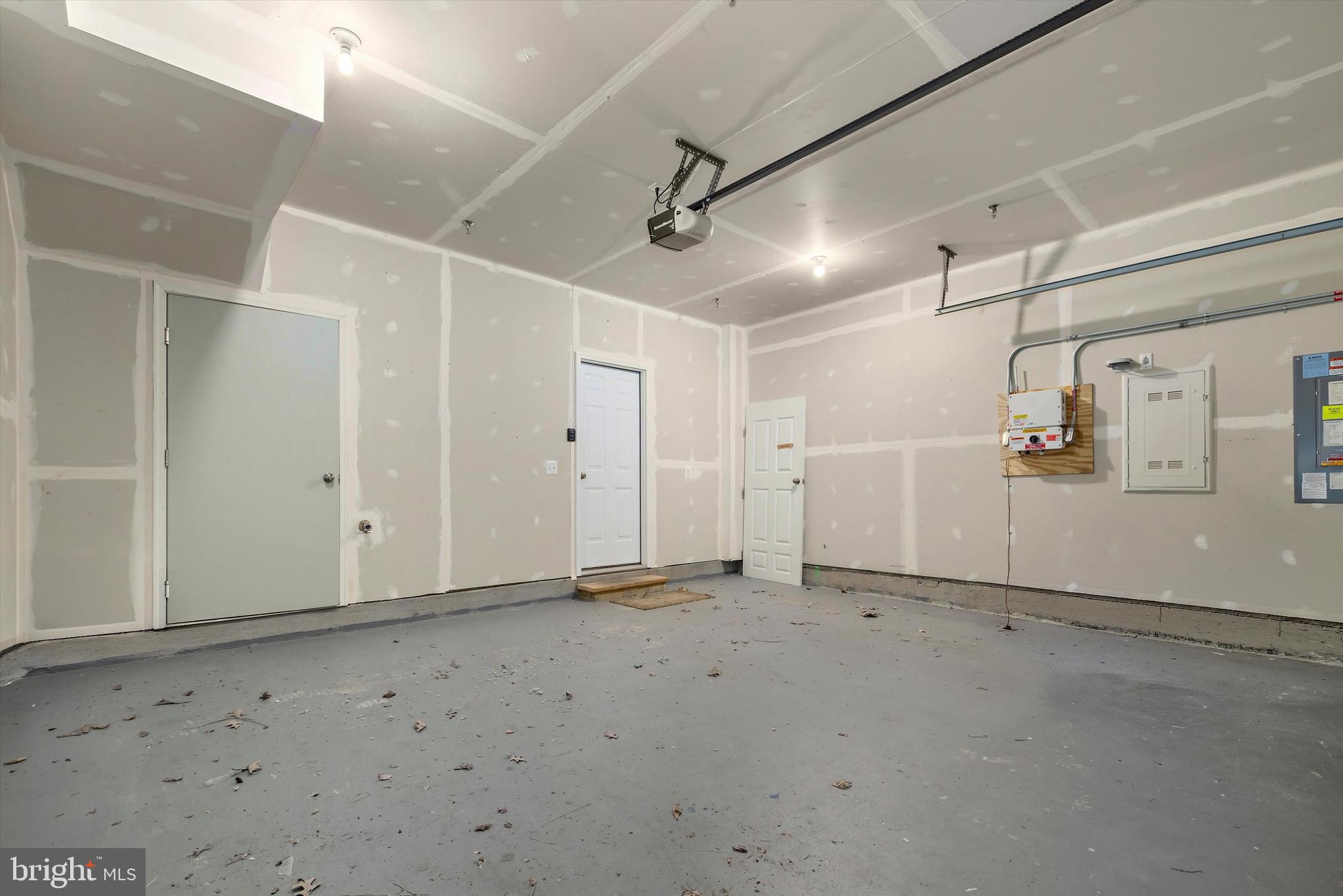 BRADFORD'S LANDING - Residential