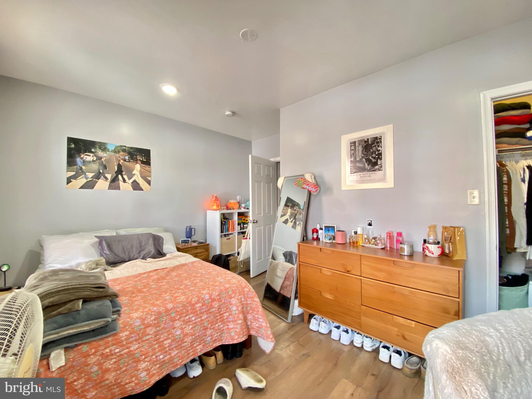 TEMPLE UNIVERSITY - Residential Lease