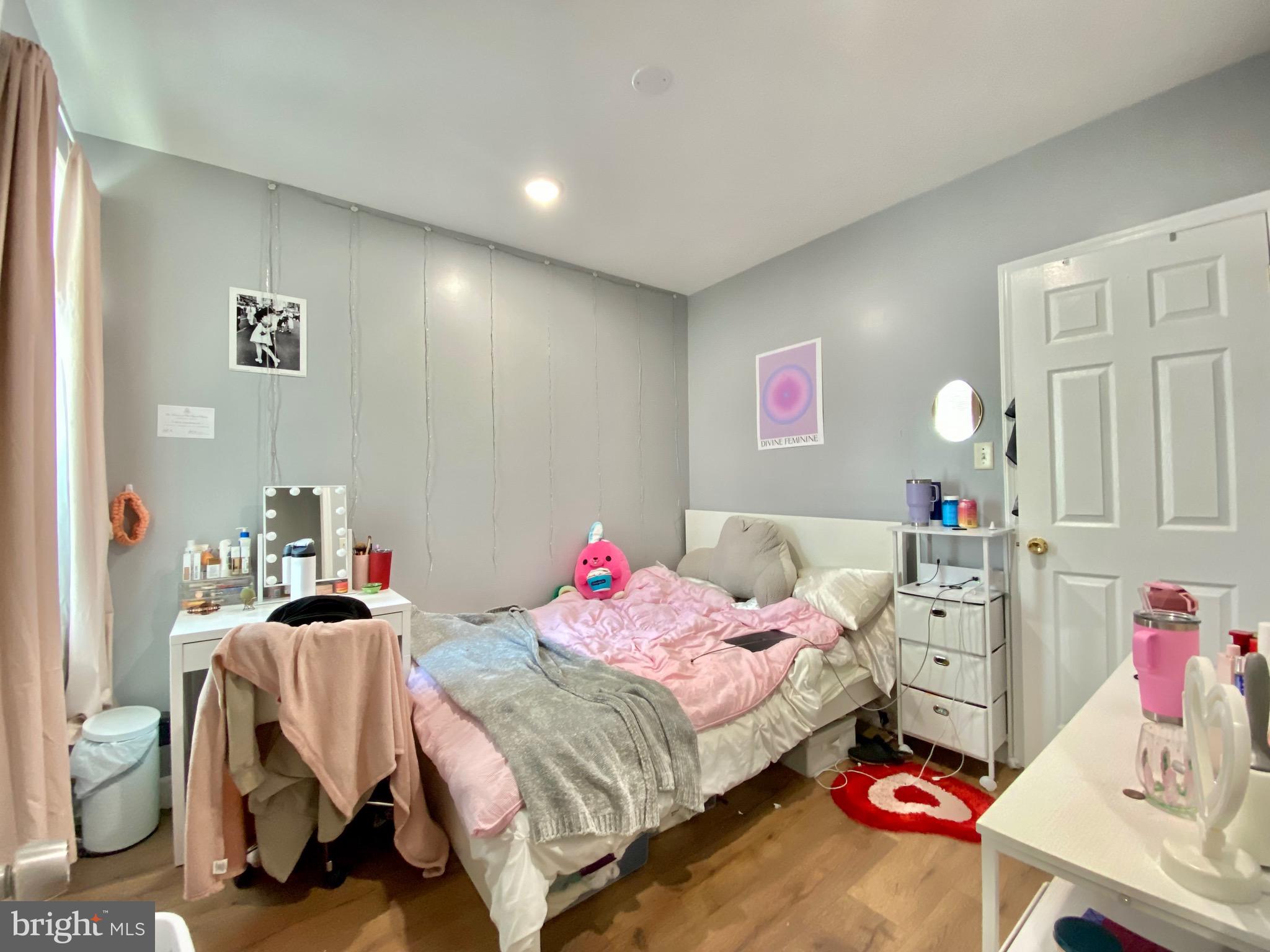 TEMPLE UNIVERSITY - Residential Lease