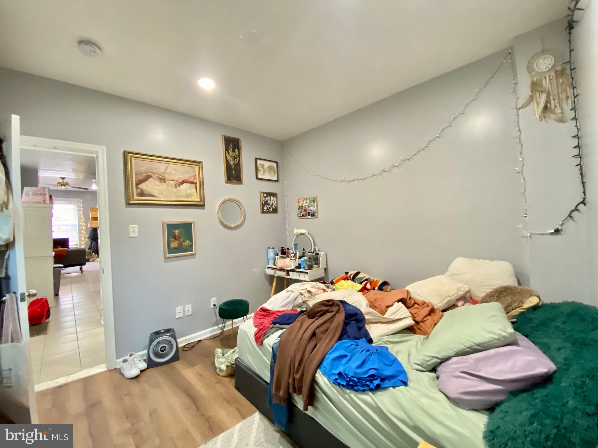 TEMPLE UNIVERSITY - Residential Lease